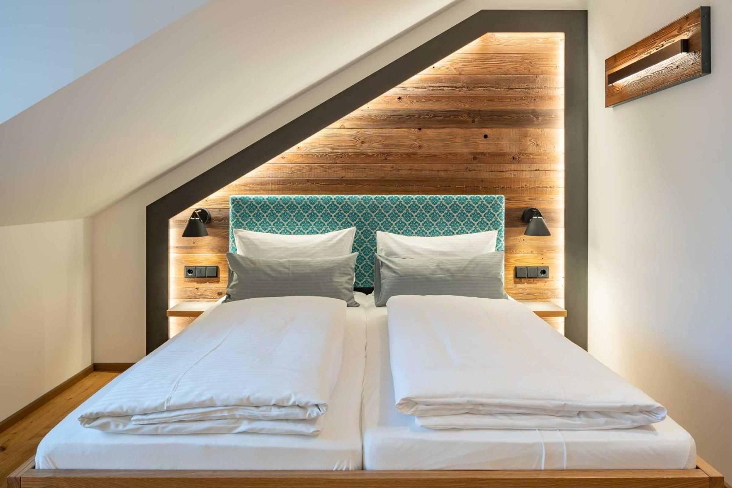 Deluxe Double Room with Balcony photo 1