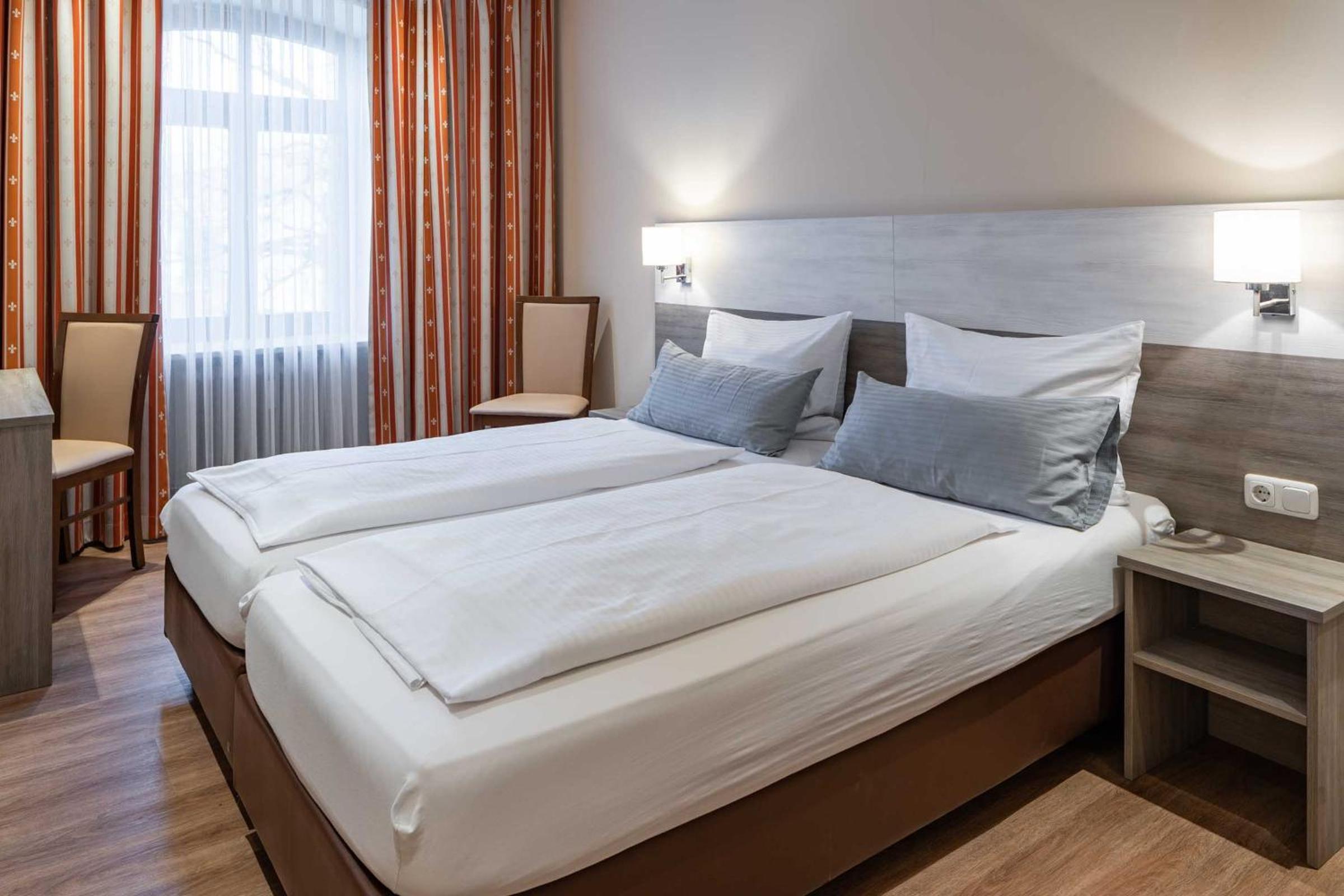 Double Room with Lake View photo 2