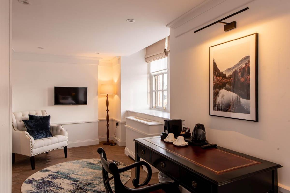 Deluxe Double Room with Bath photo 1