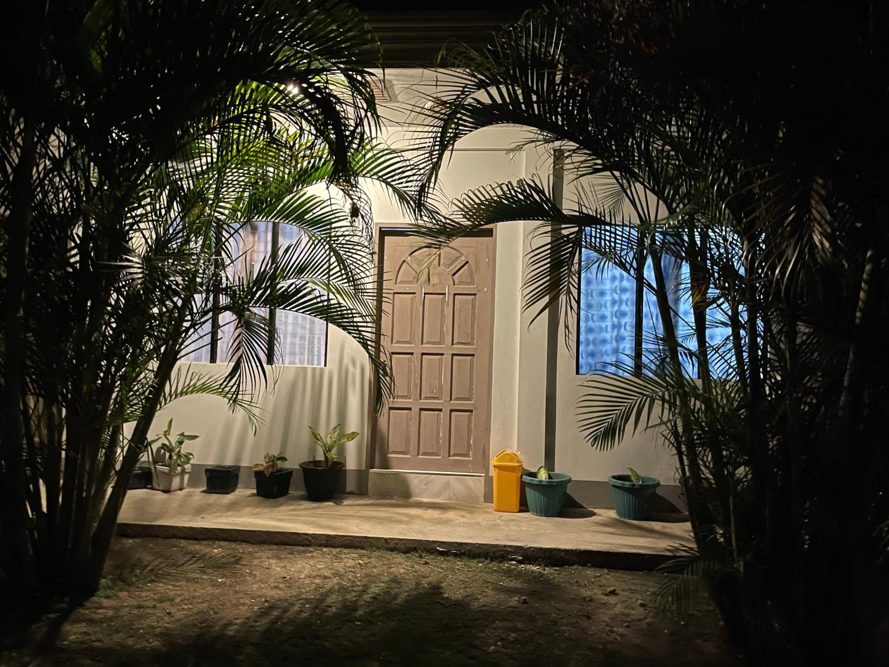Double Room with Private Bathroom - Photo 22