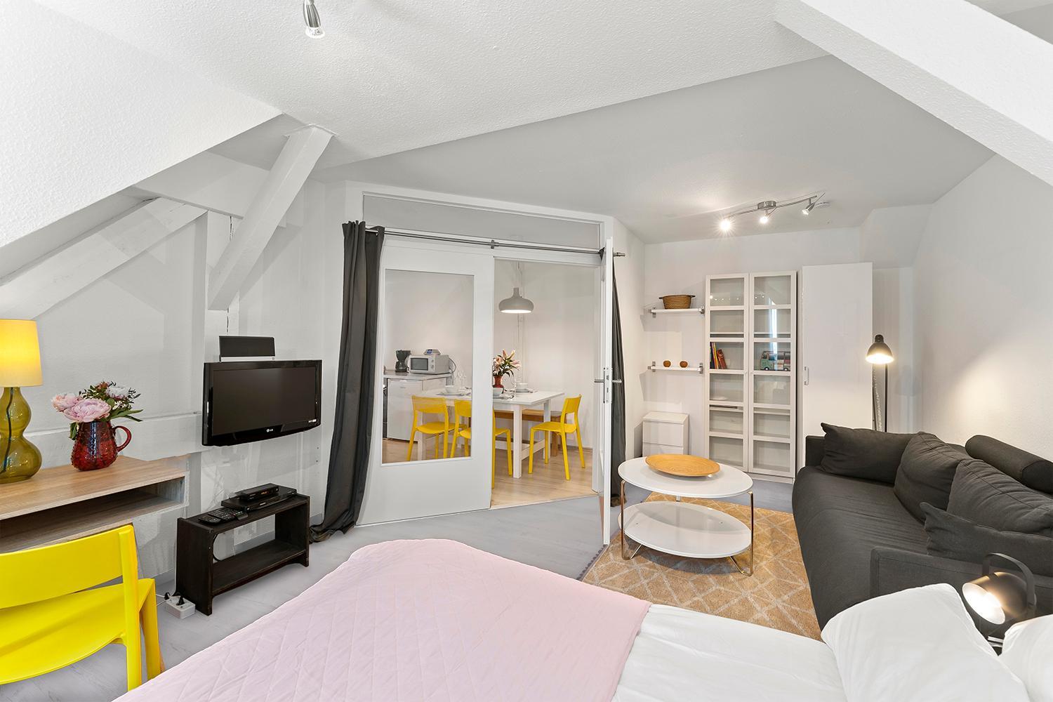 Three-Bedroom Apartment photo 2