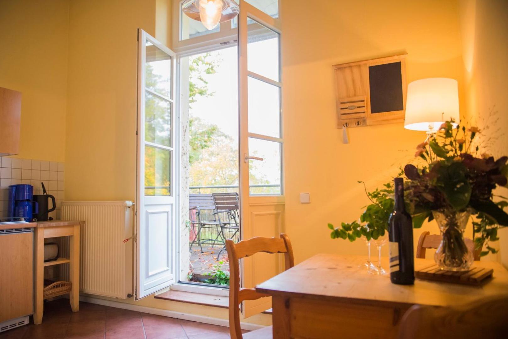 Apartment with Lake View photo 3