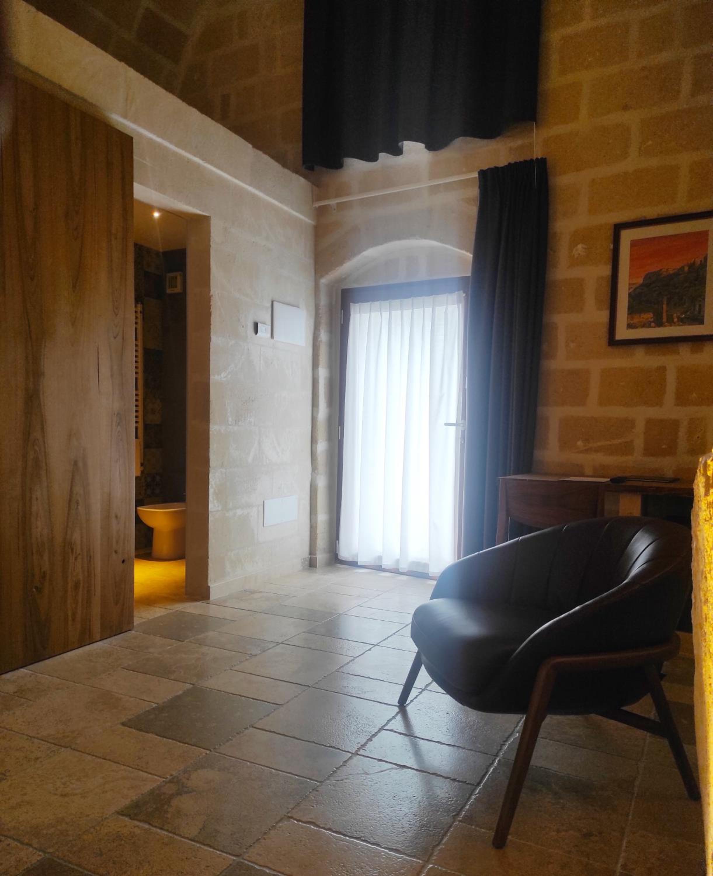 Superior Double Room - Photo 4
