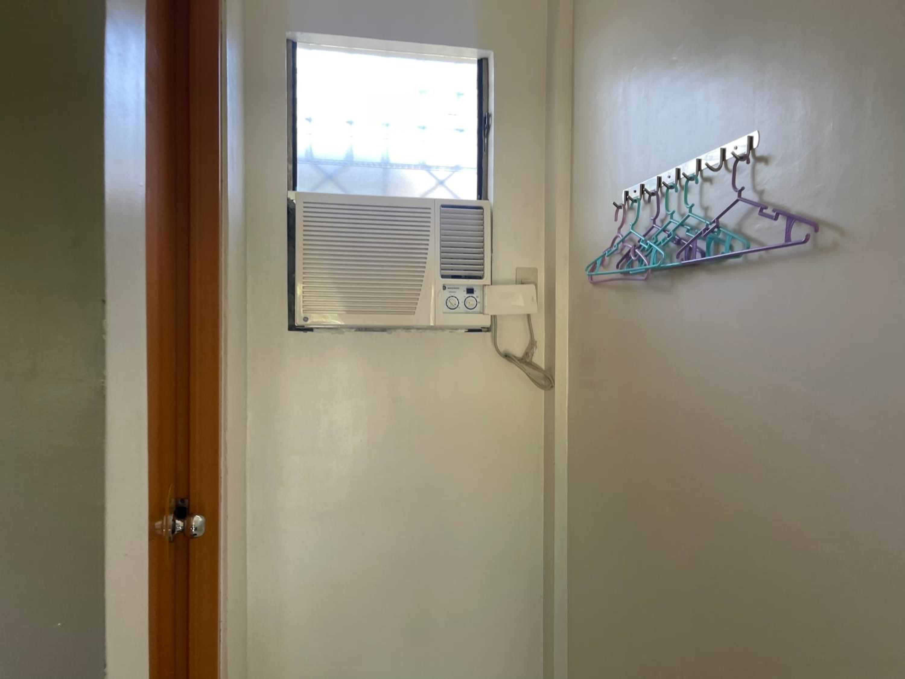 Double Room with Private Bathroom - Photo 41