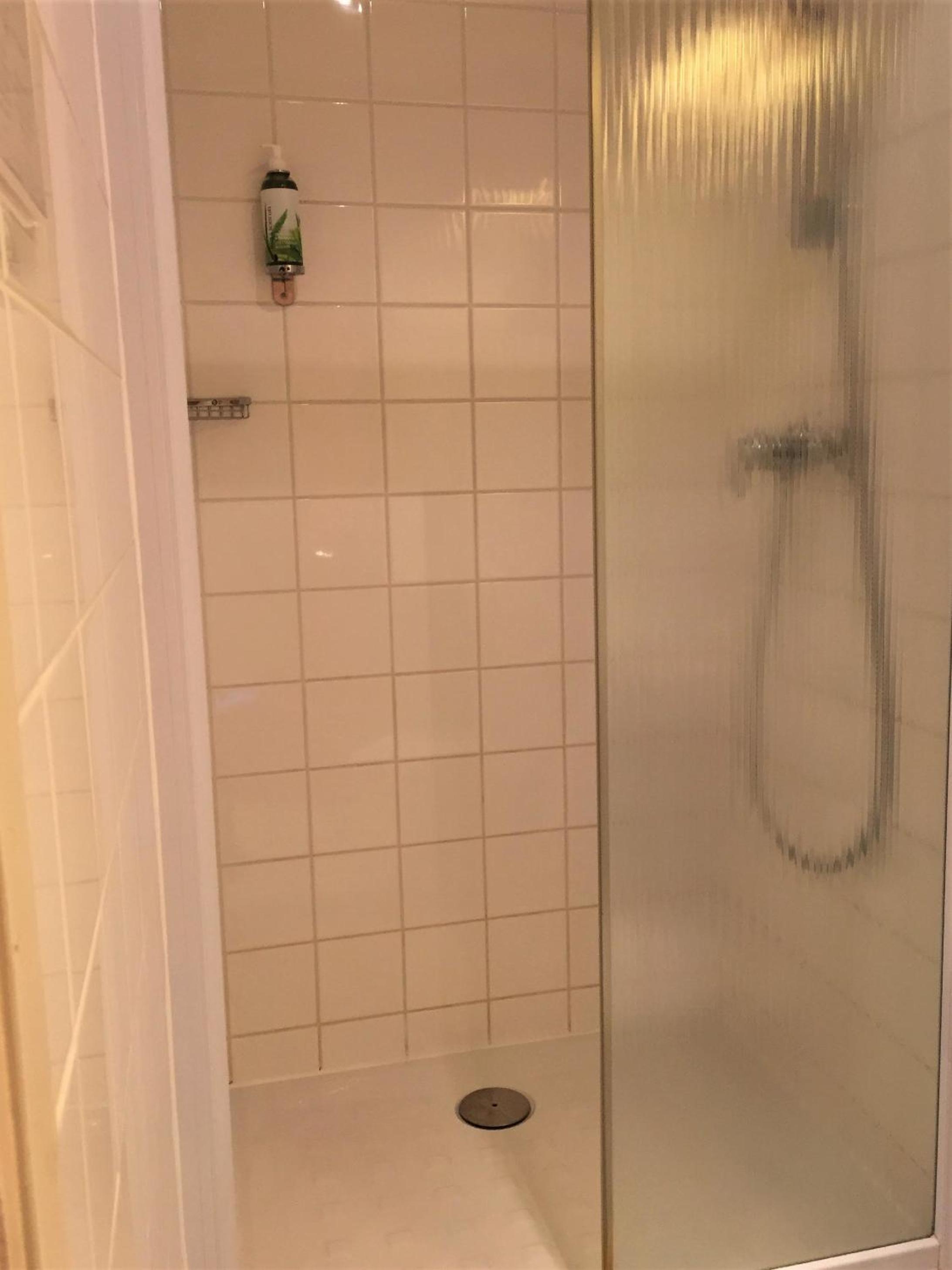 Double Room with Bathtub or Shower - Photo 3
