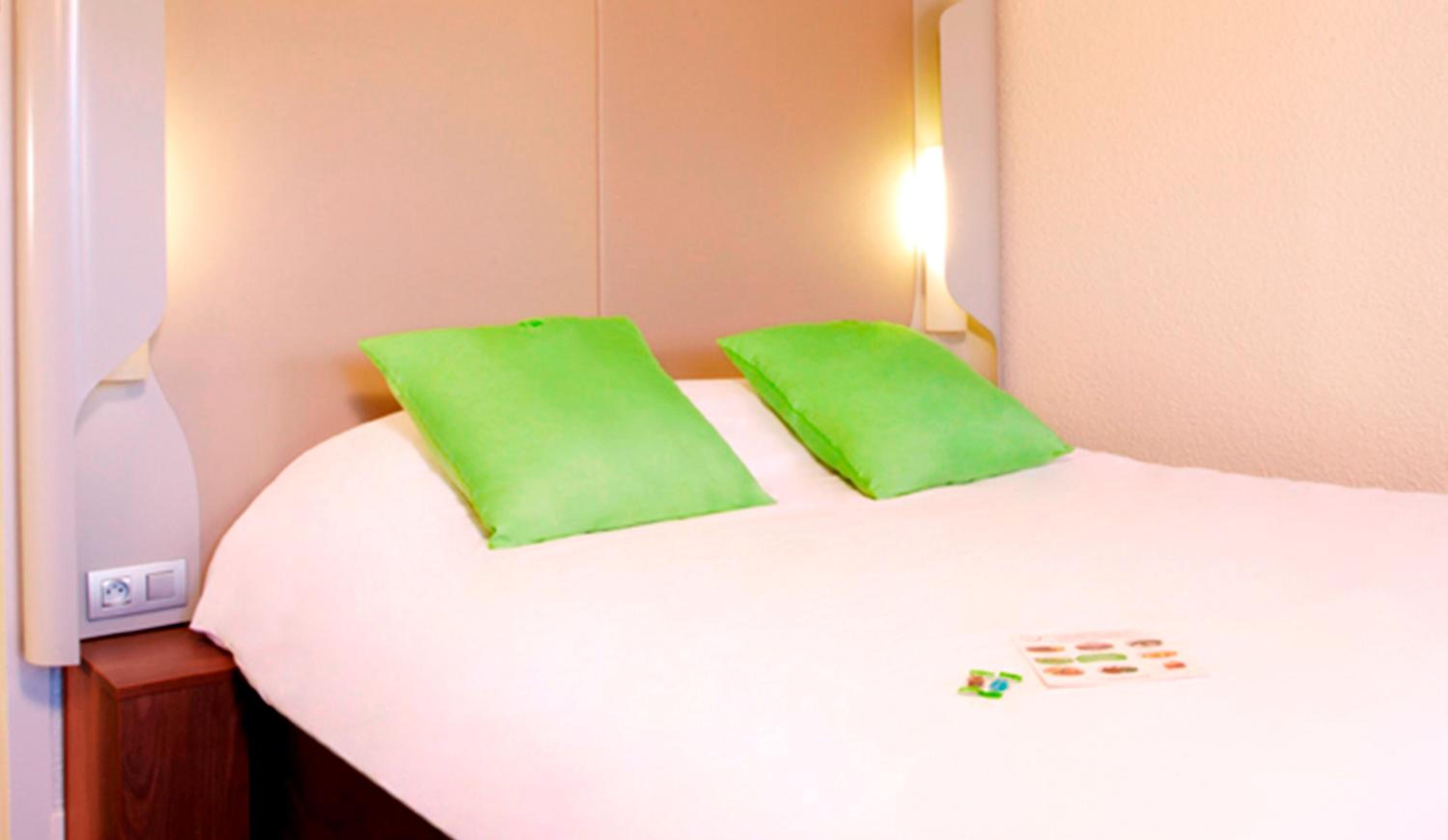 Standard Double Room - Photo 3
