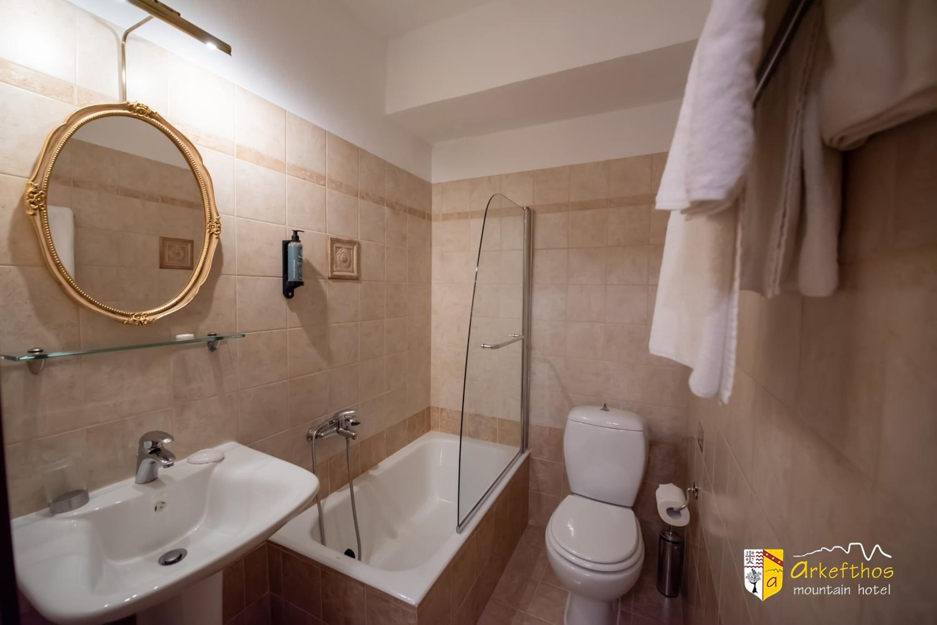 Standard Twin Room - Photo 2