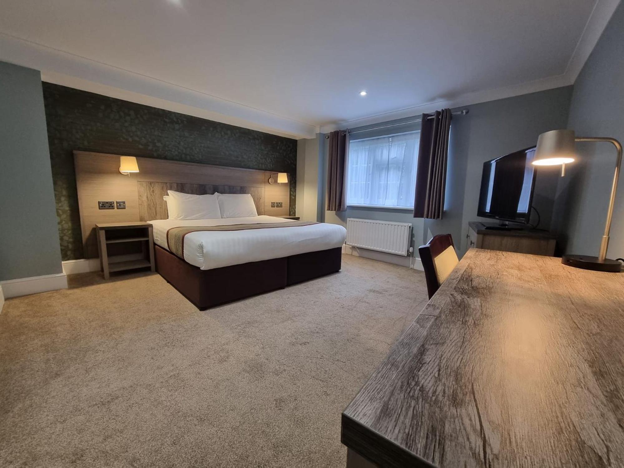 Deluxe Double Room - Photo 8