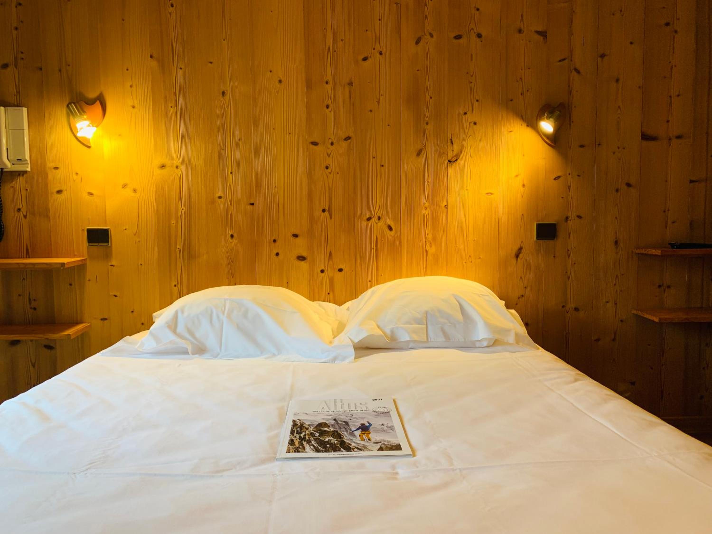 Single Room with Mountain View