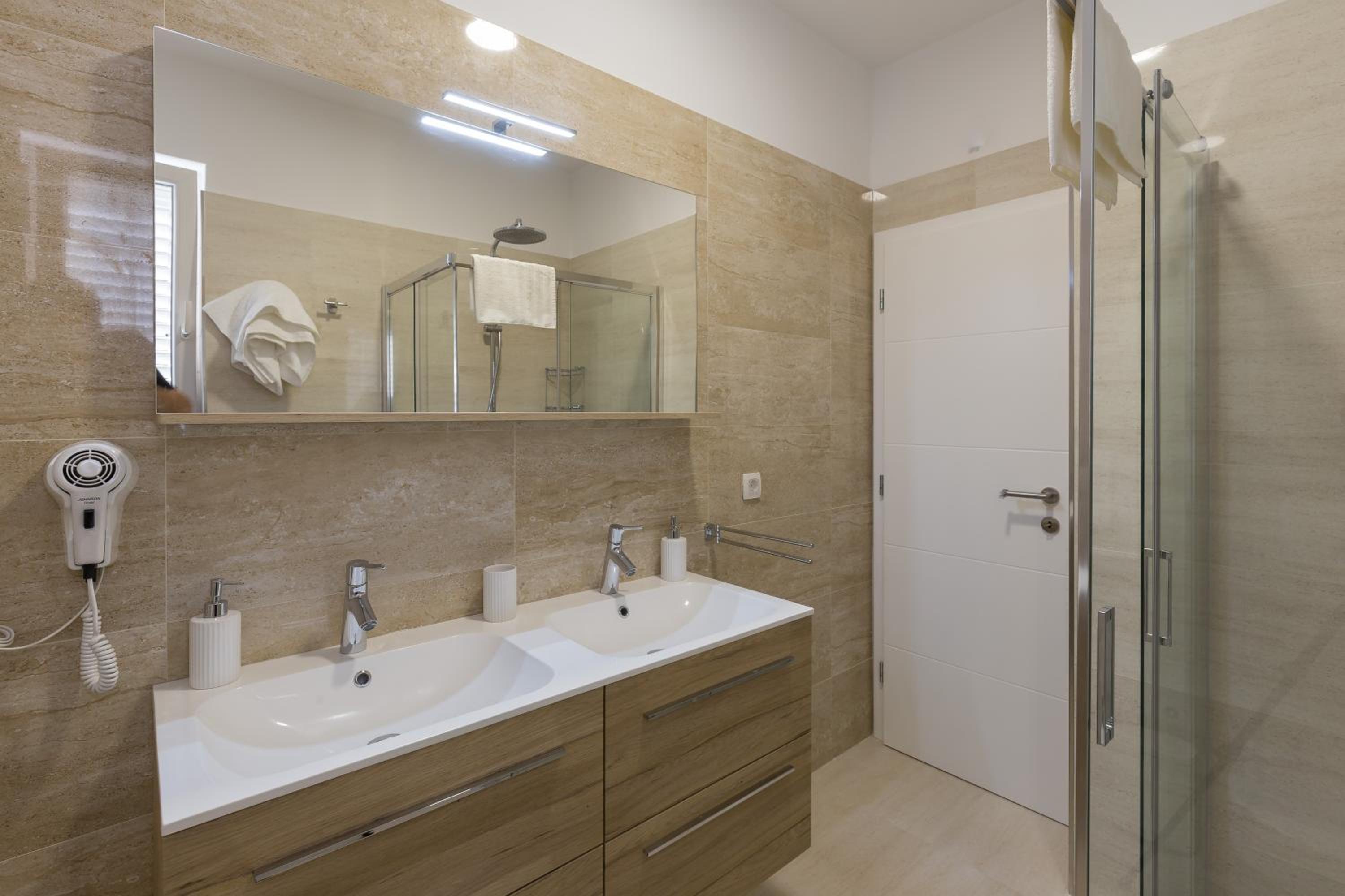 Studio Apartment with Terrace and Sea View photo 3