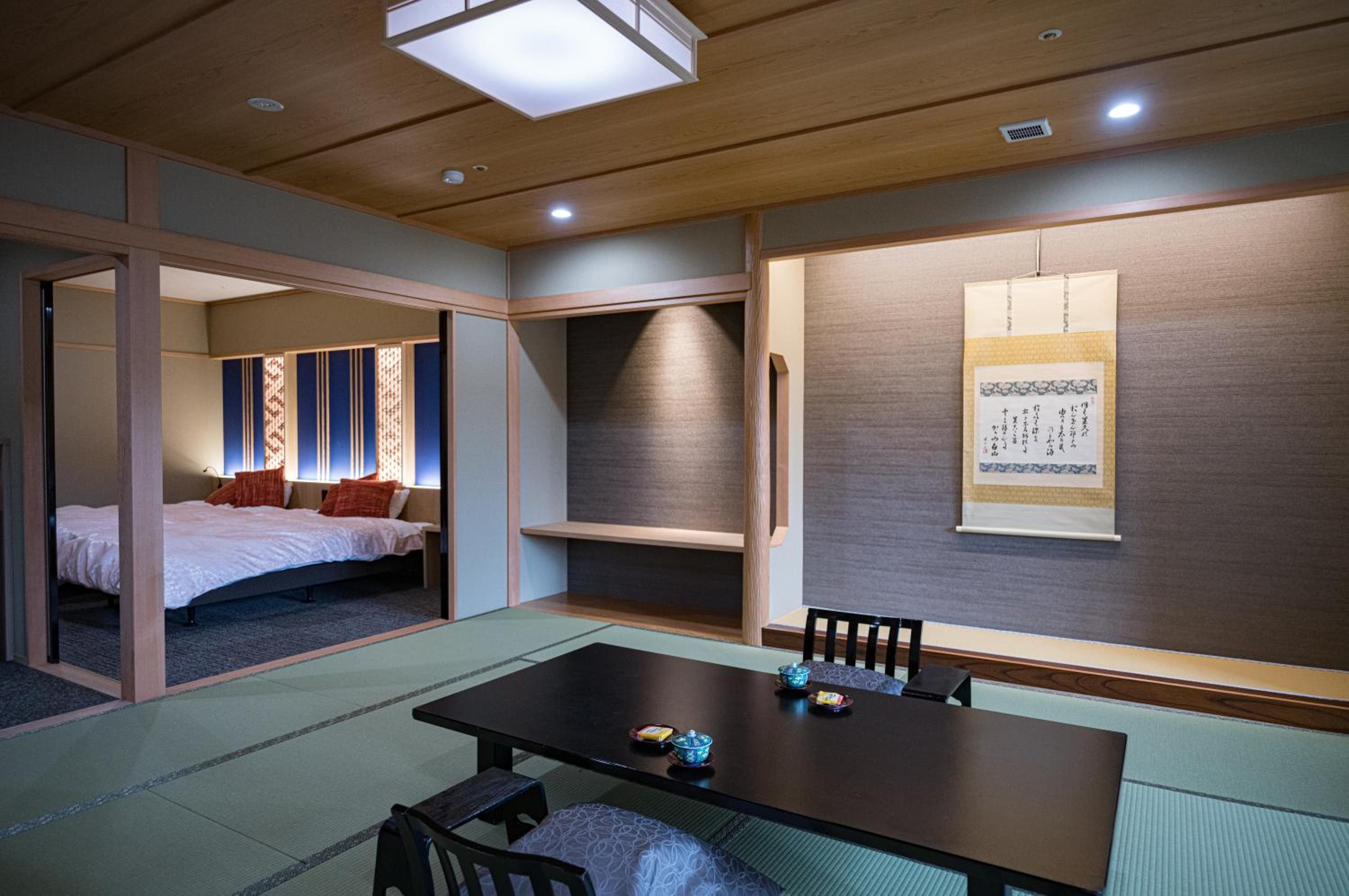 Suite with Spa Bath photo 3