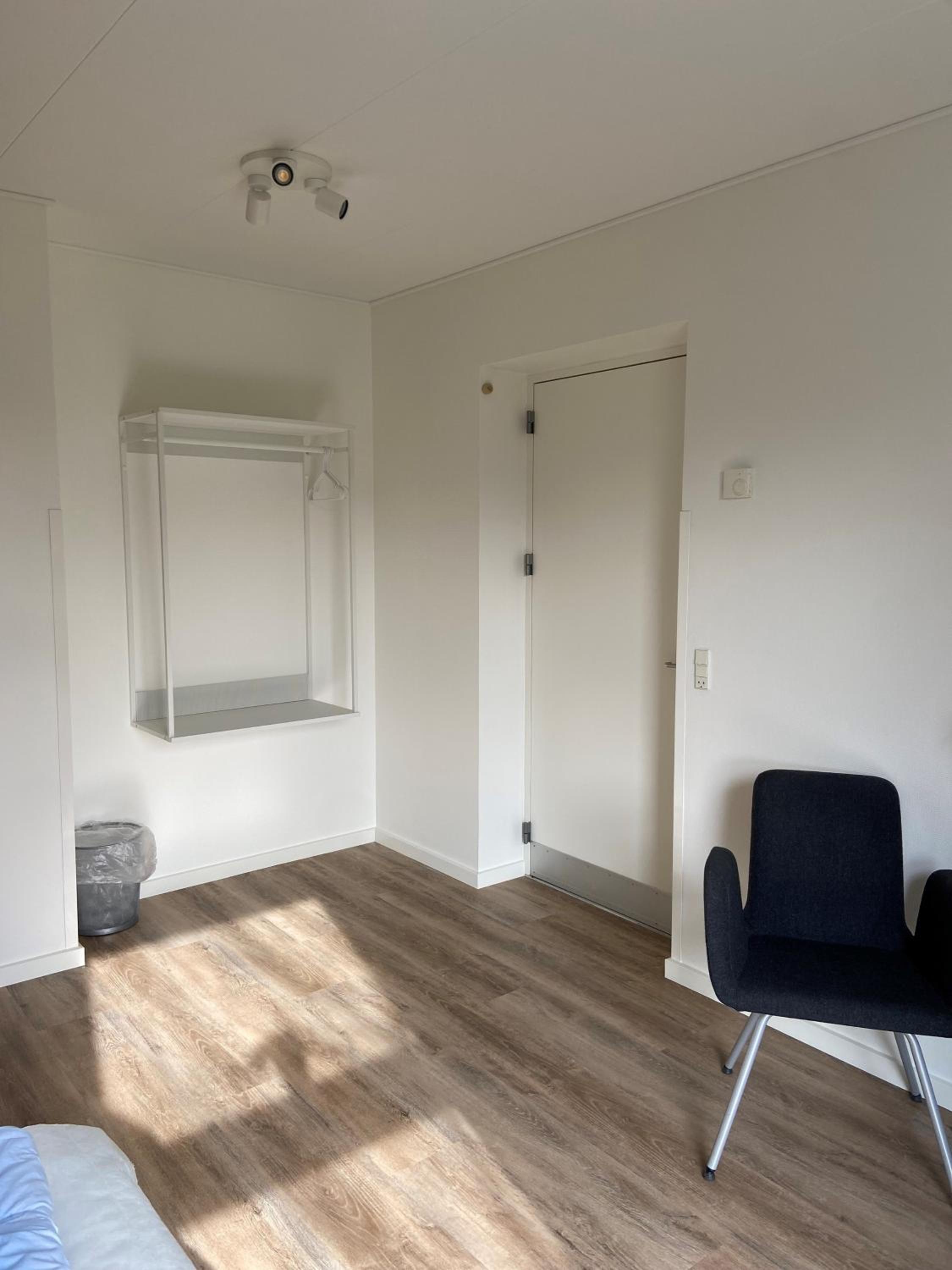 Economy Twin Room photo 1