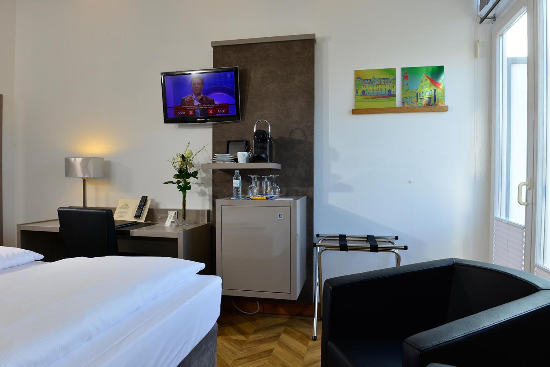 Business Double Room - Photo 2