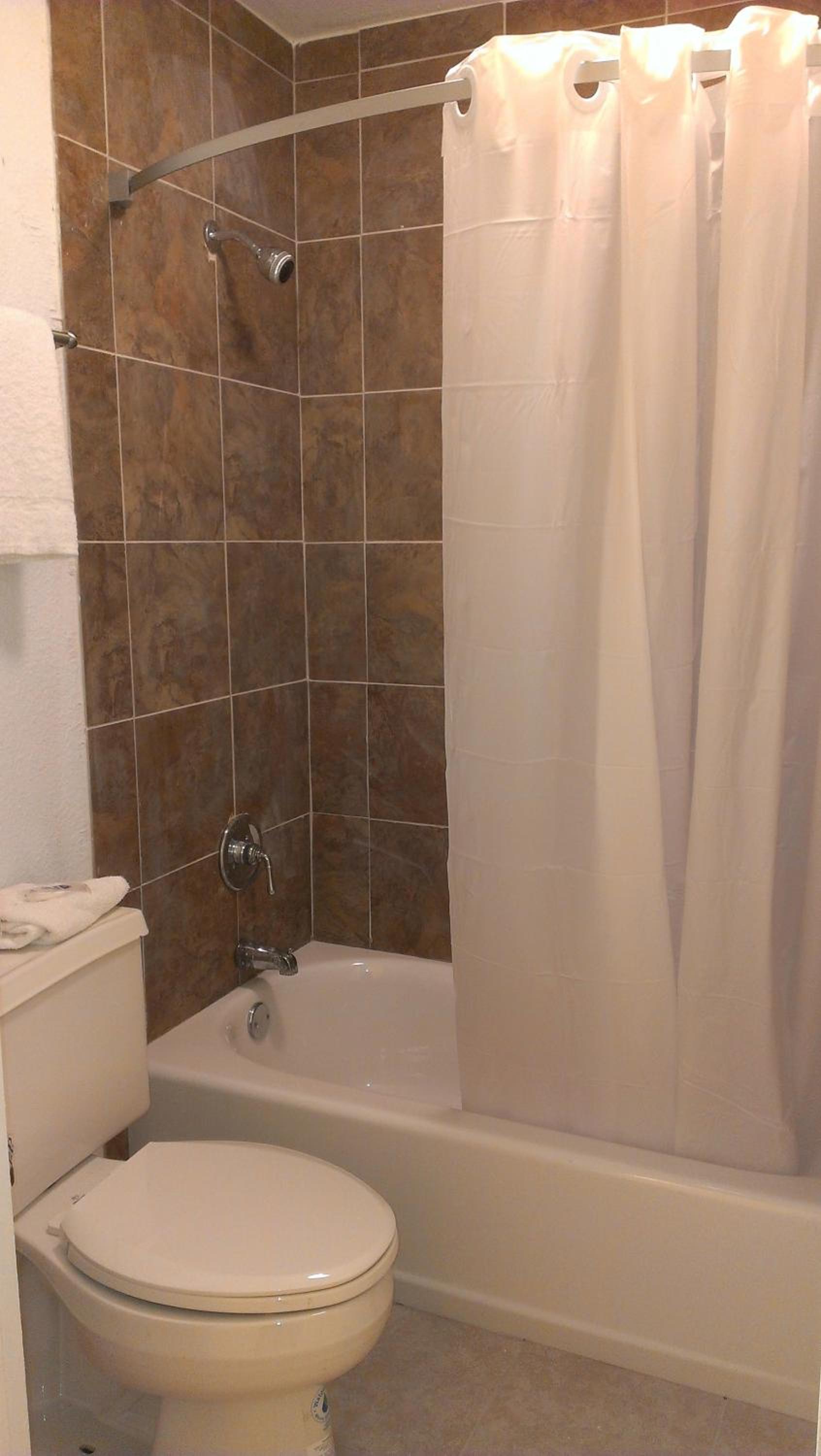 Deluxe King Room - Non-Smoking photo 2