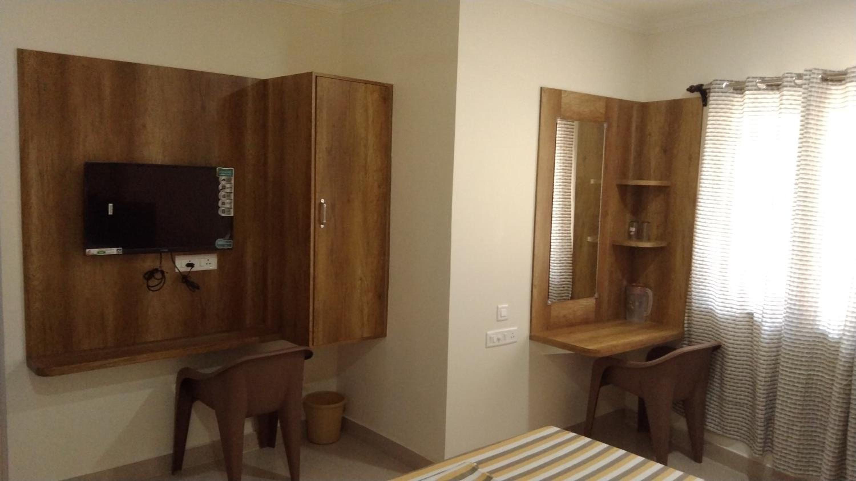 Deluxe Double Room - Photo 7