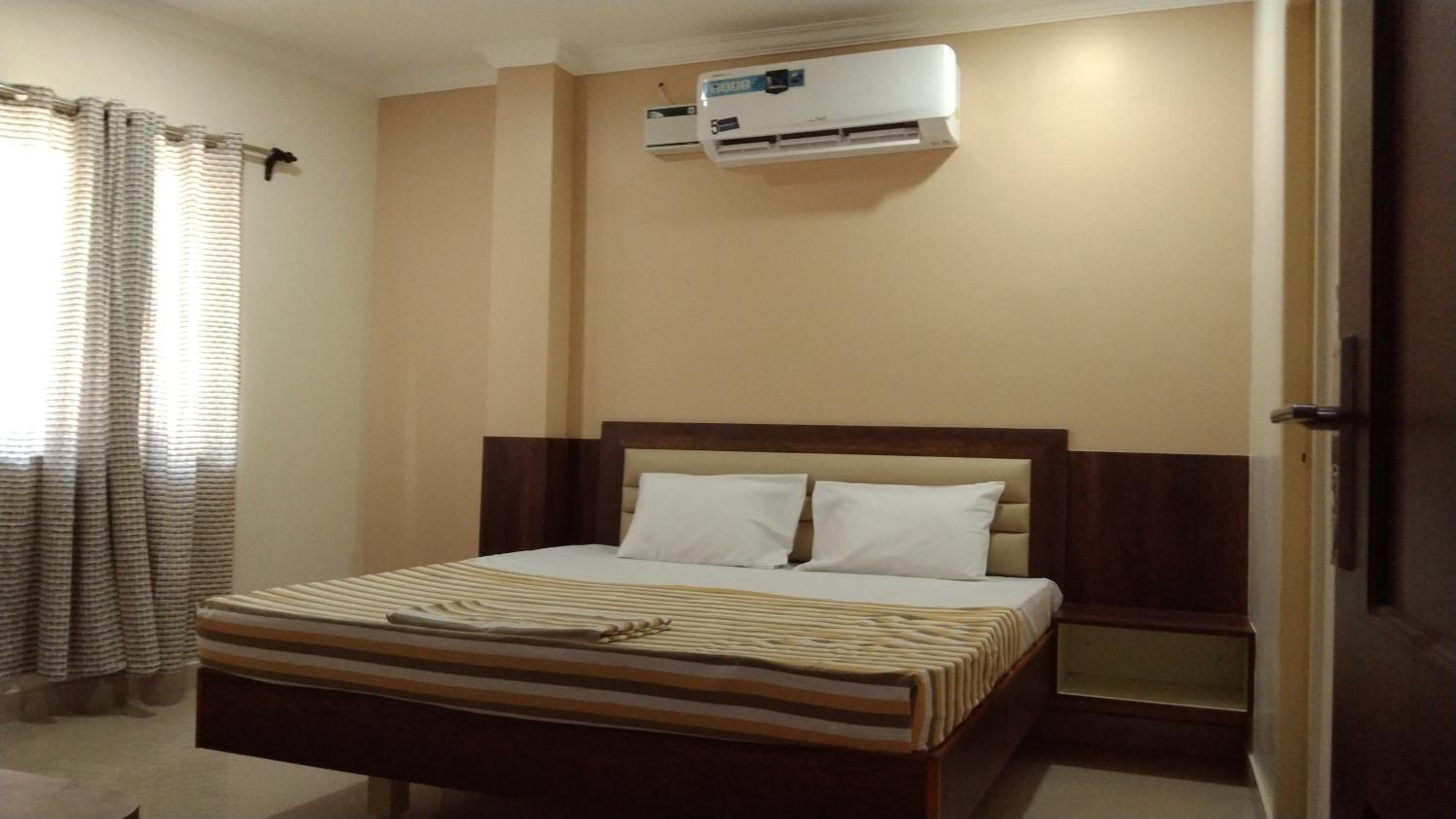 Deluxe Double Room - Photo 6
