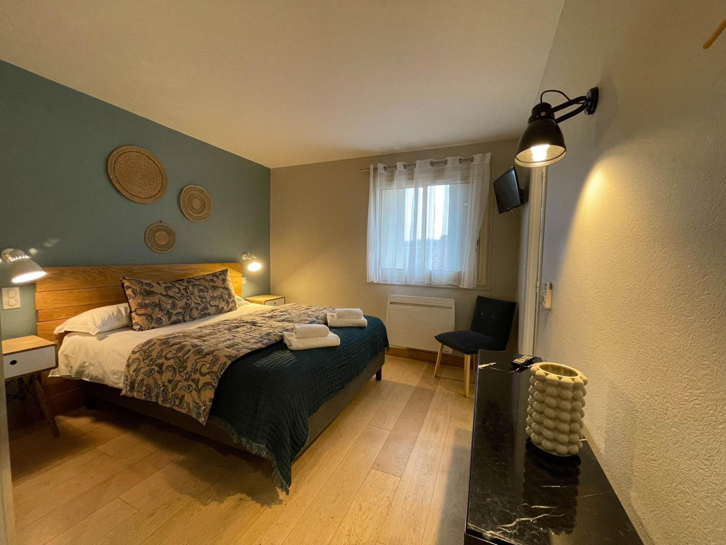 Double Room with Shower - Valley View - Photo 3