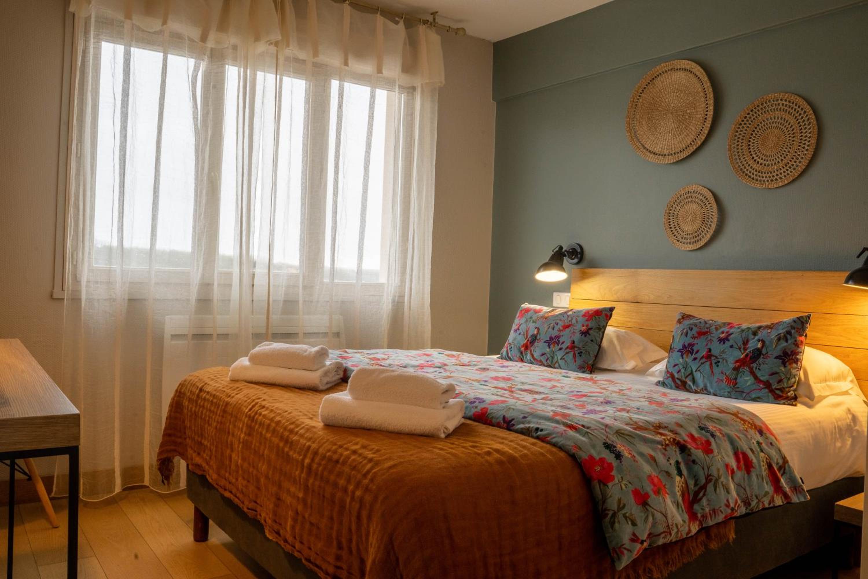 Double Room with Shower - Valley View - Photo 7