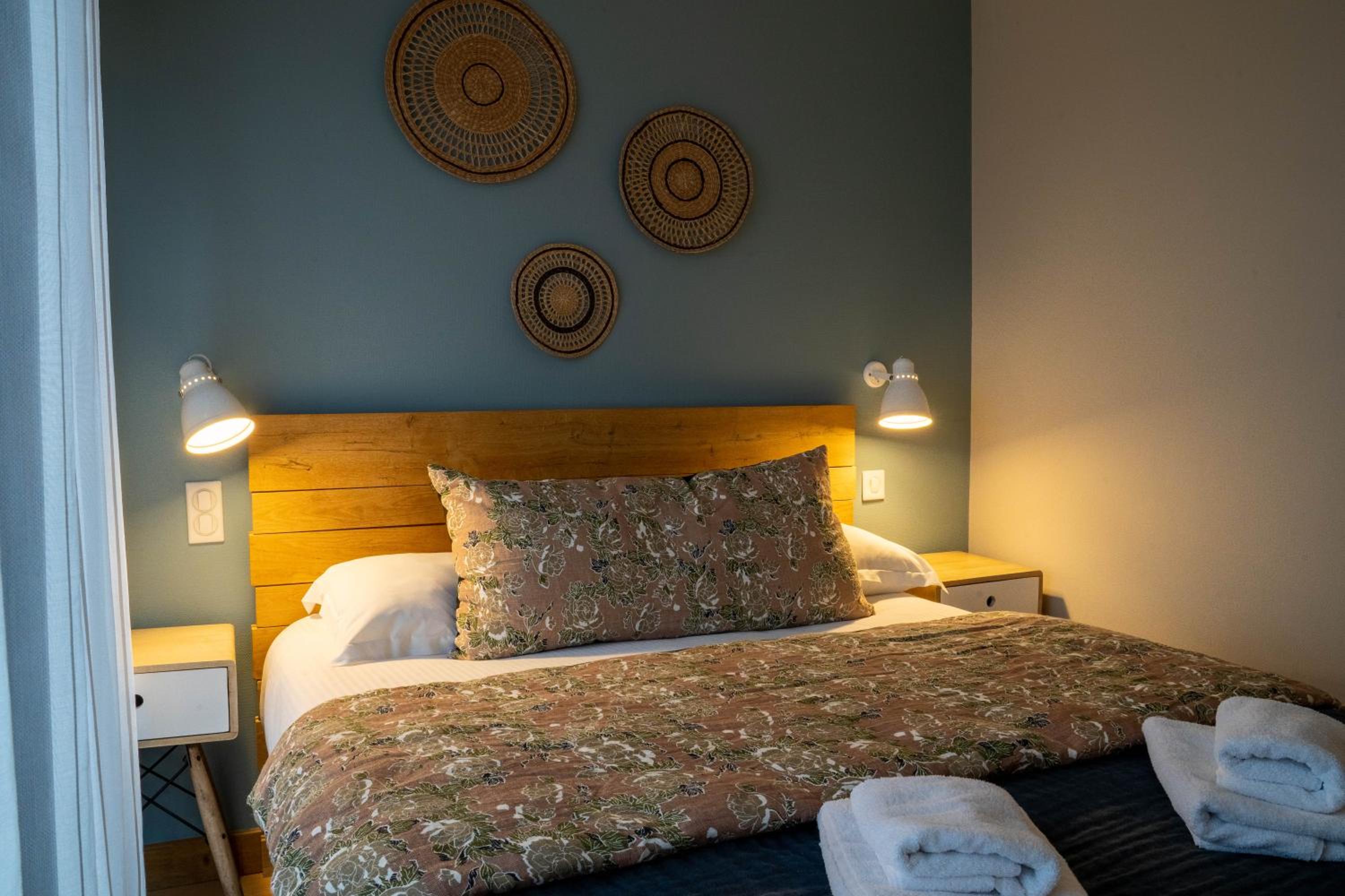 Double Room with Shower - Old City View - Photo 1