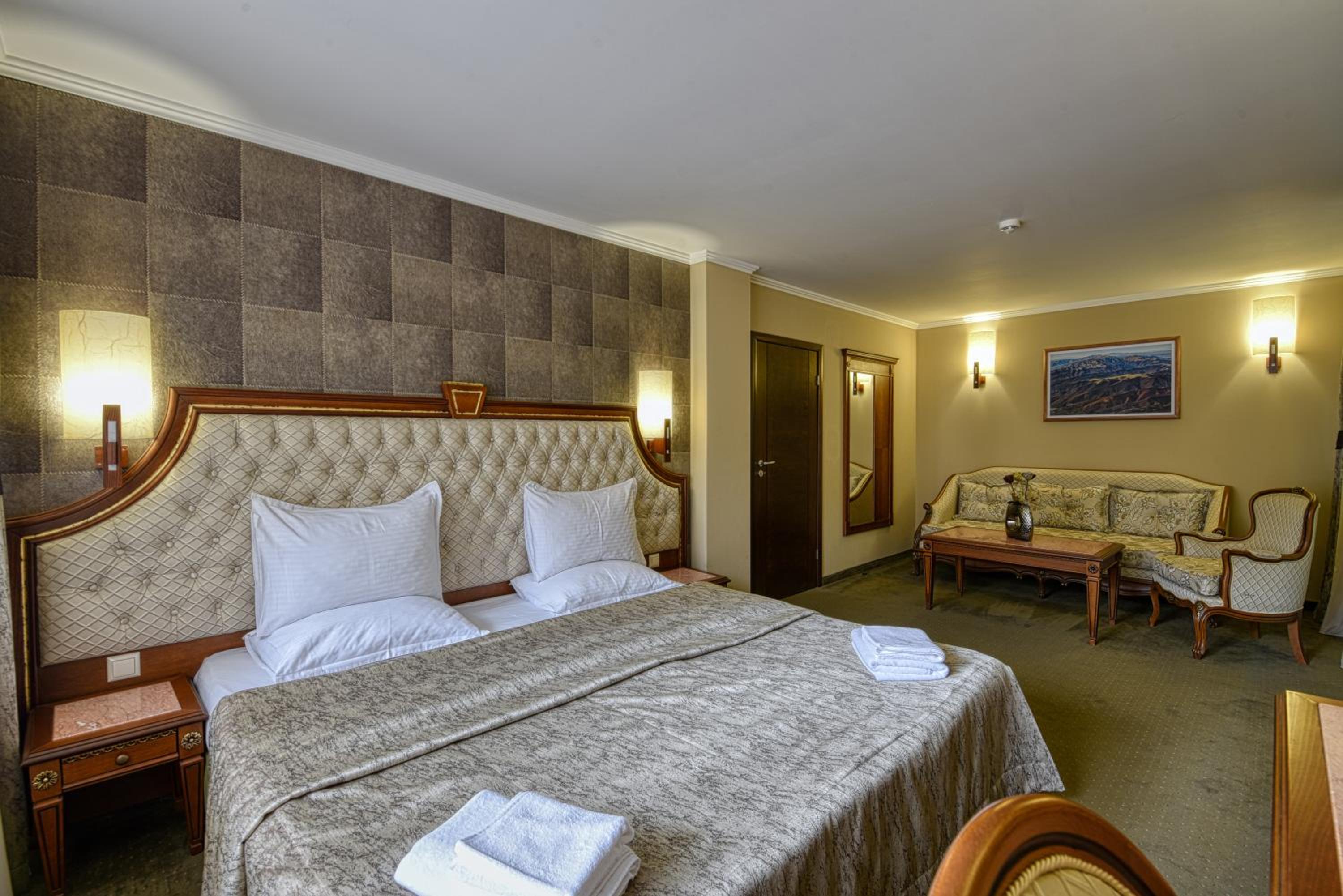 Two-Bedroom Suite with Balcony - Photo 12
