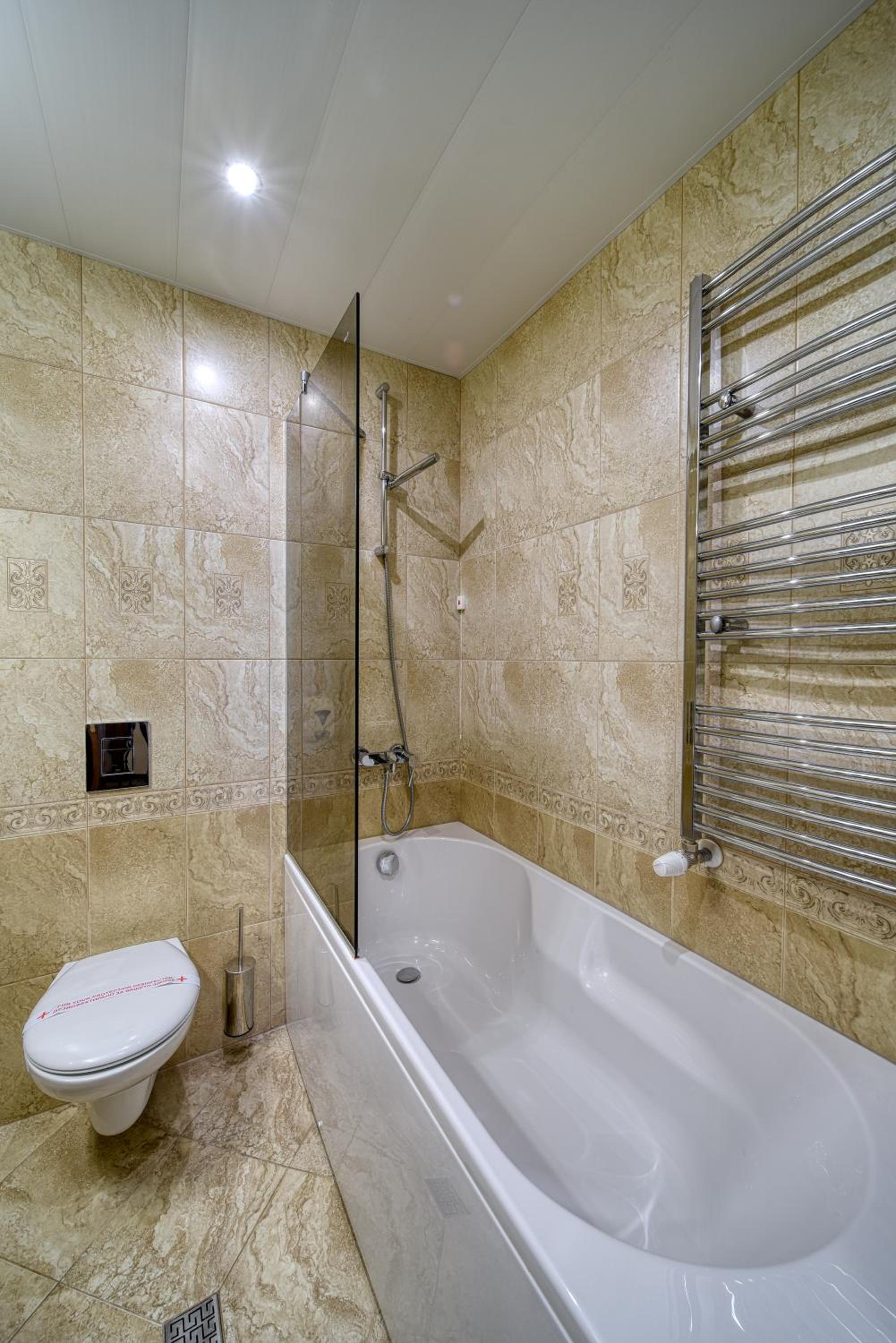 Two-Bedroom Suite with Balcony - Photo 17