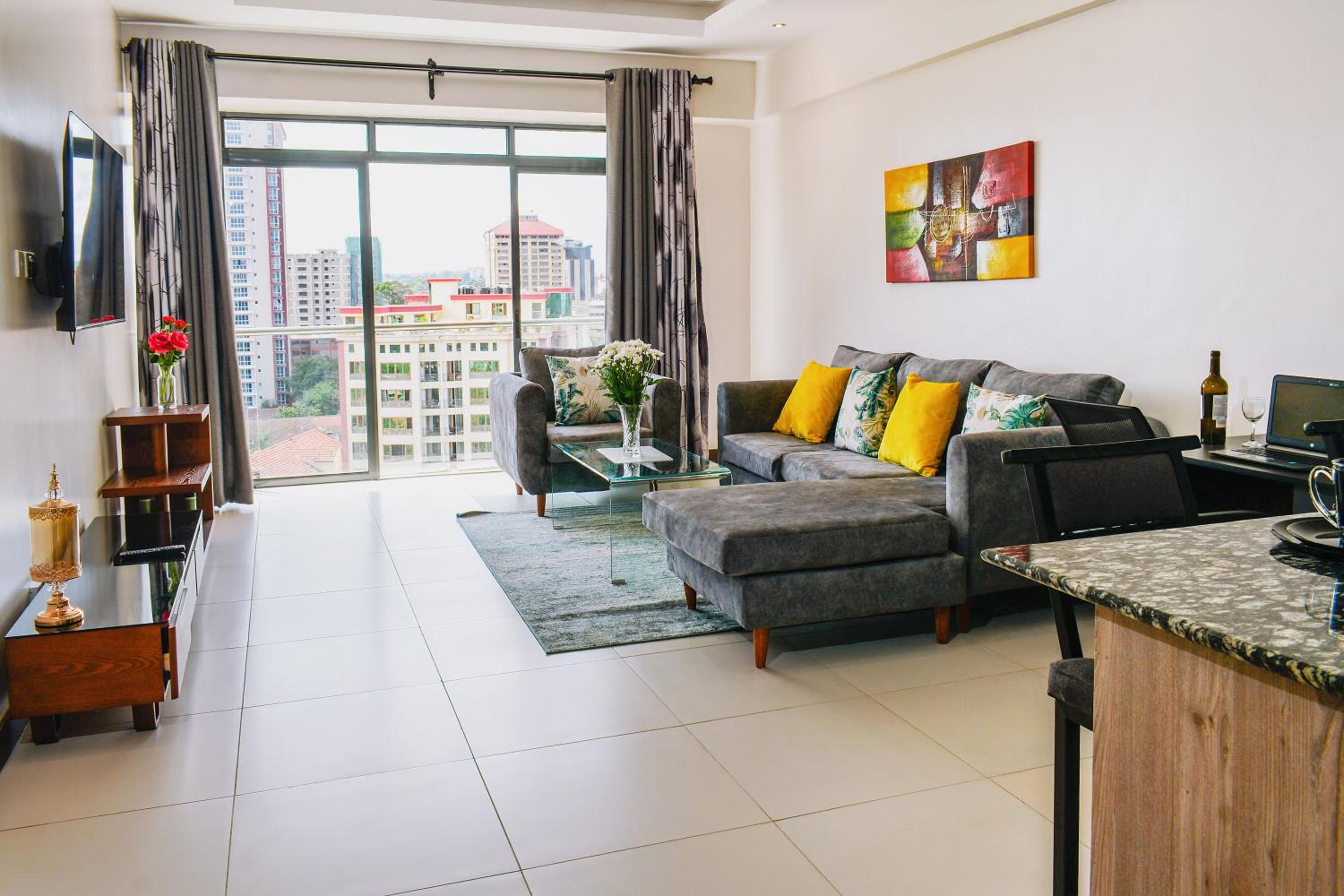 One-Bedroom Apartment - Photo 1