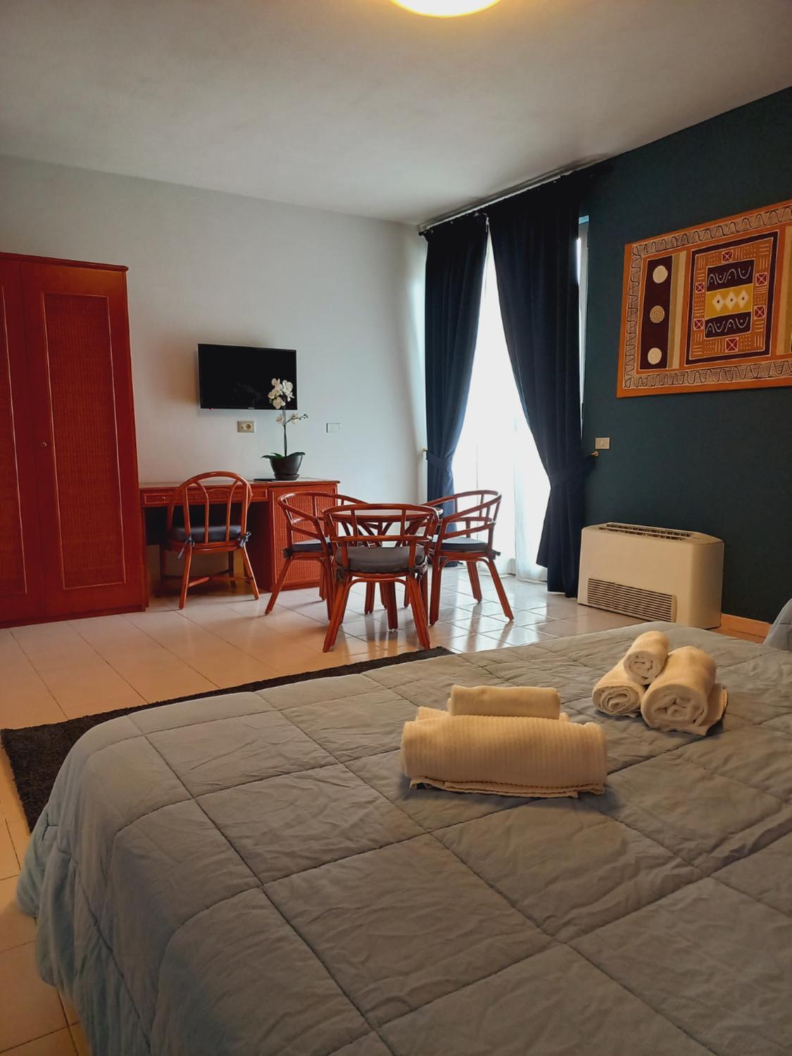 Deluxe Triple Room - Photo 6