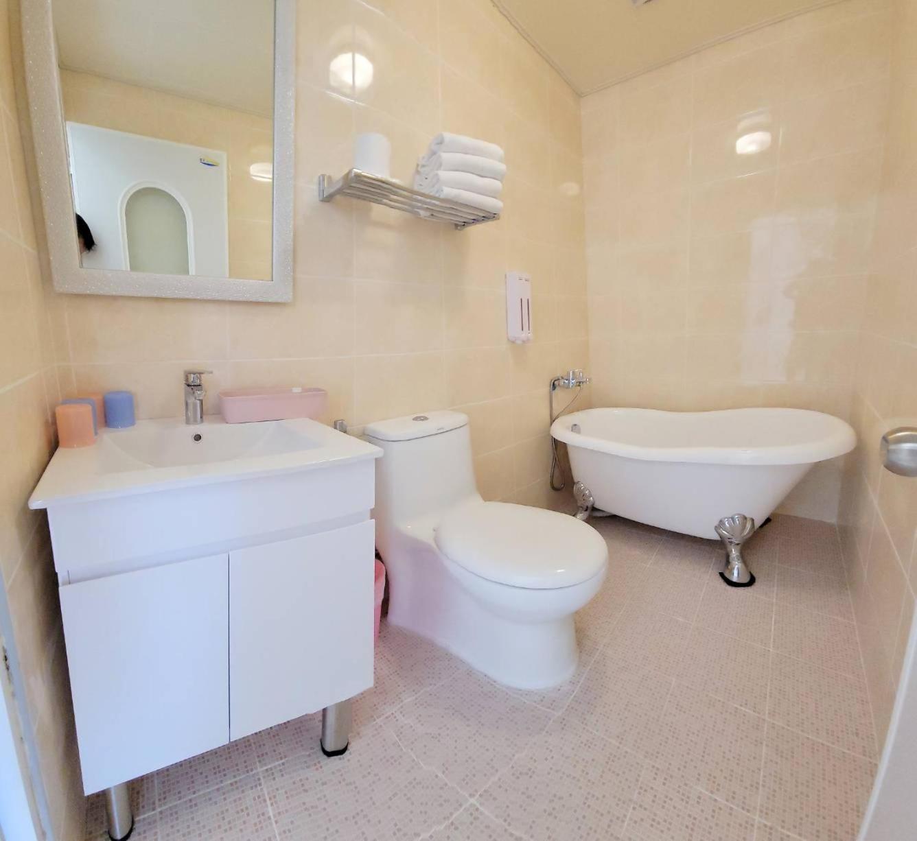 Double Room with Balcony and Sea View photo 3