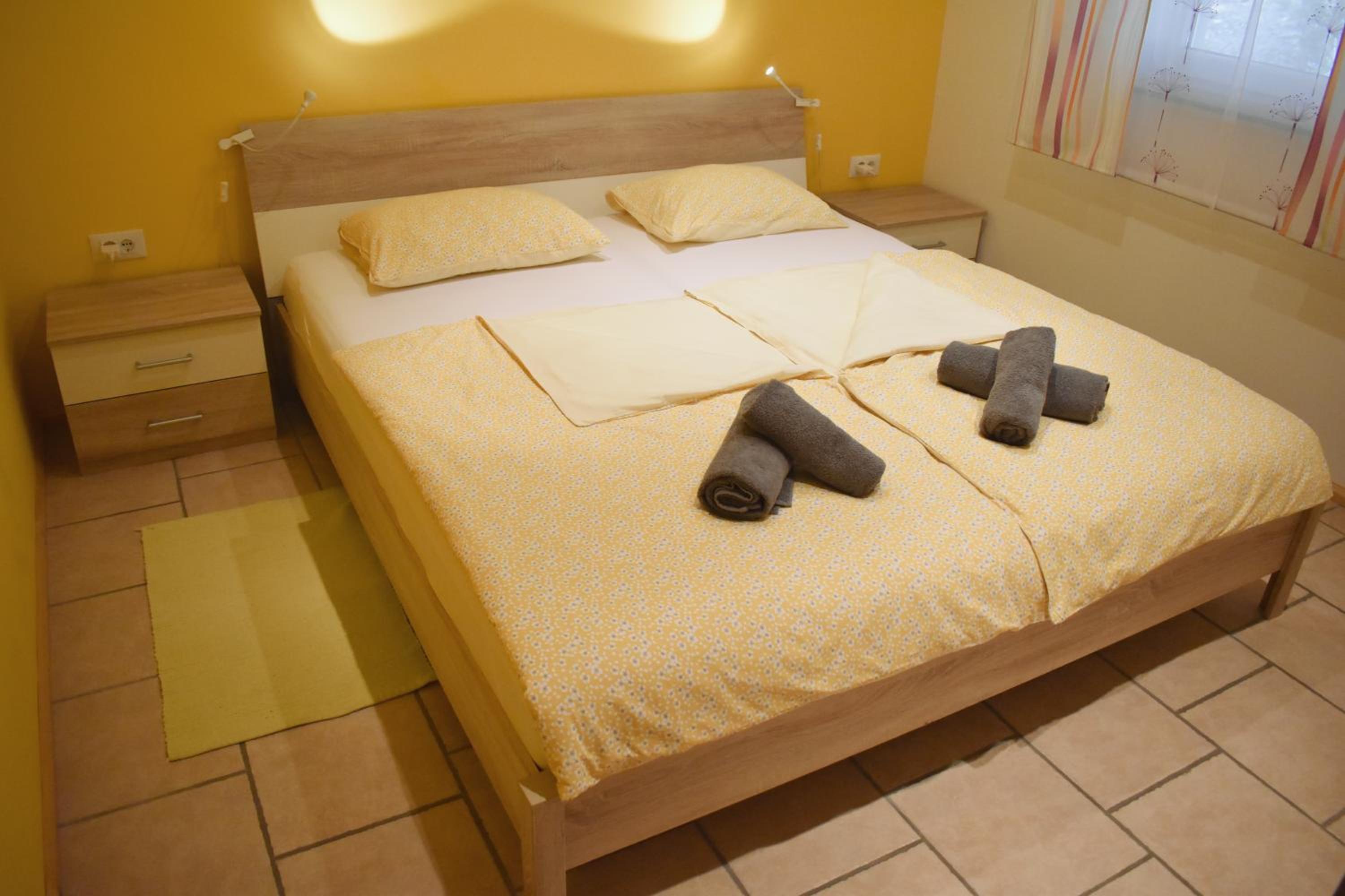 One-Bedroom Apartment - Photo 36