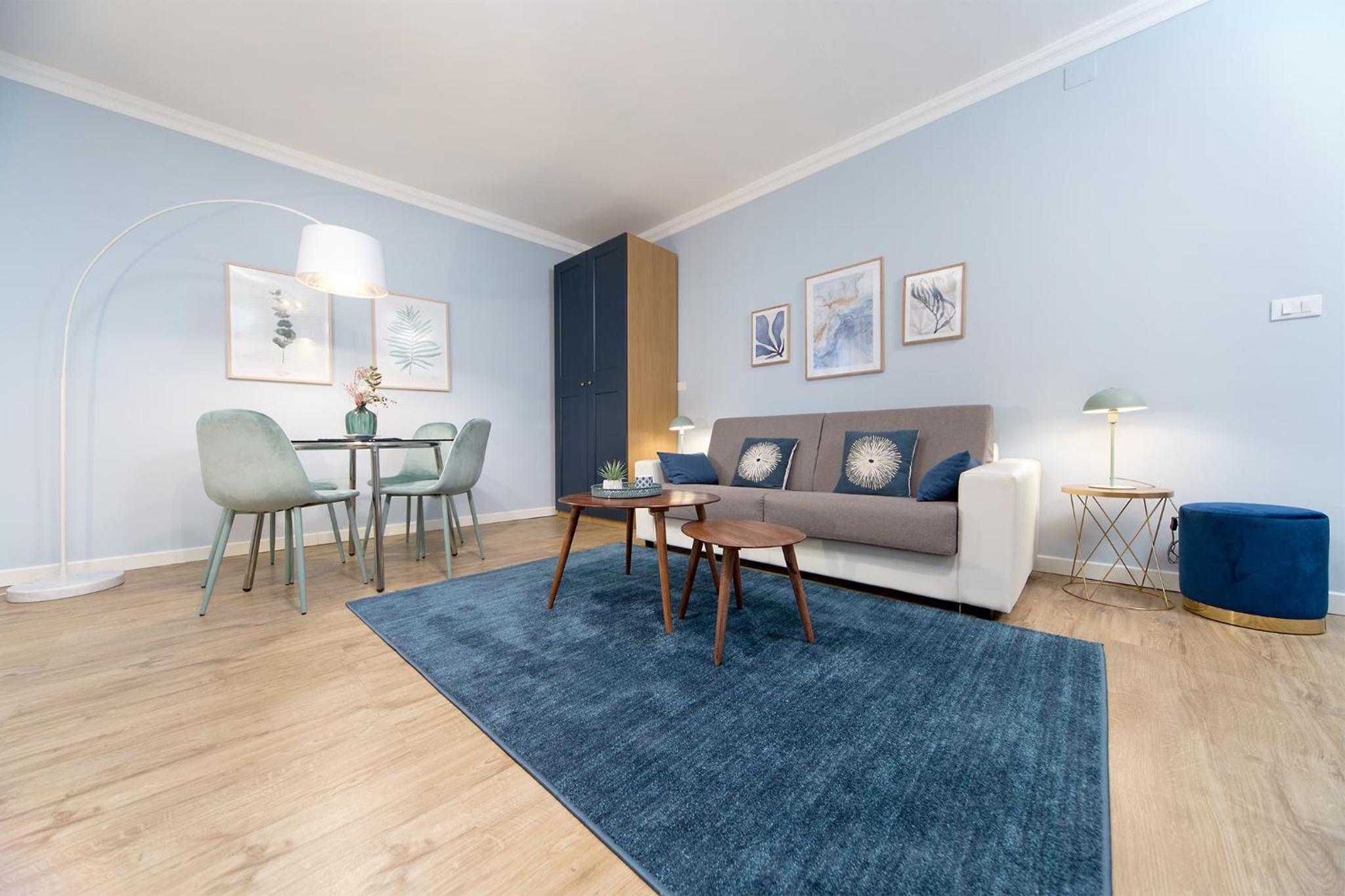One-Bedroom Apartment