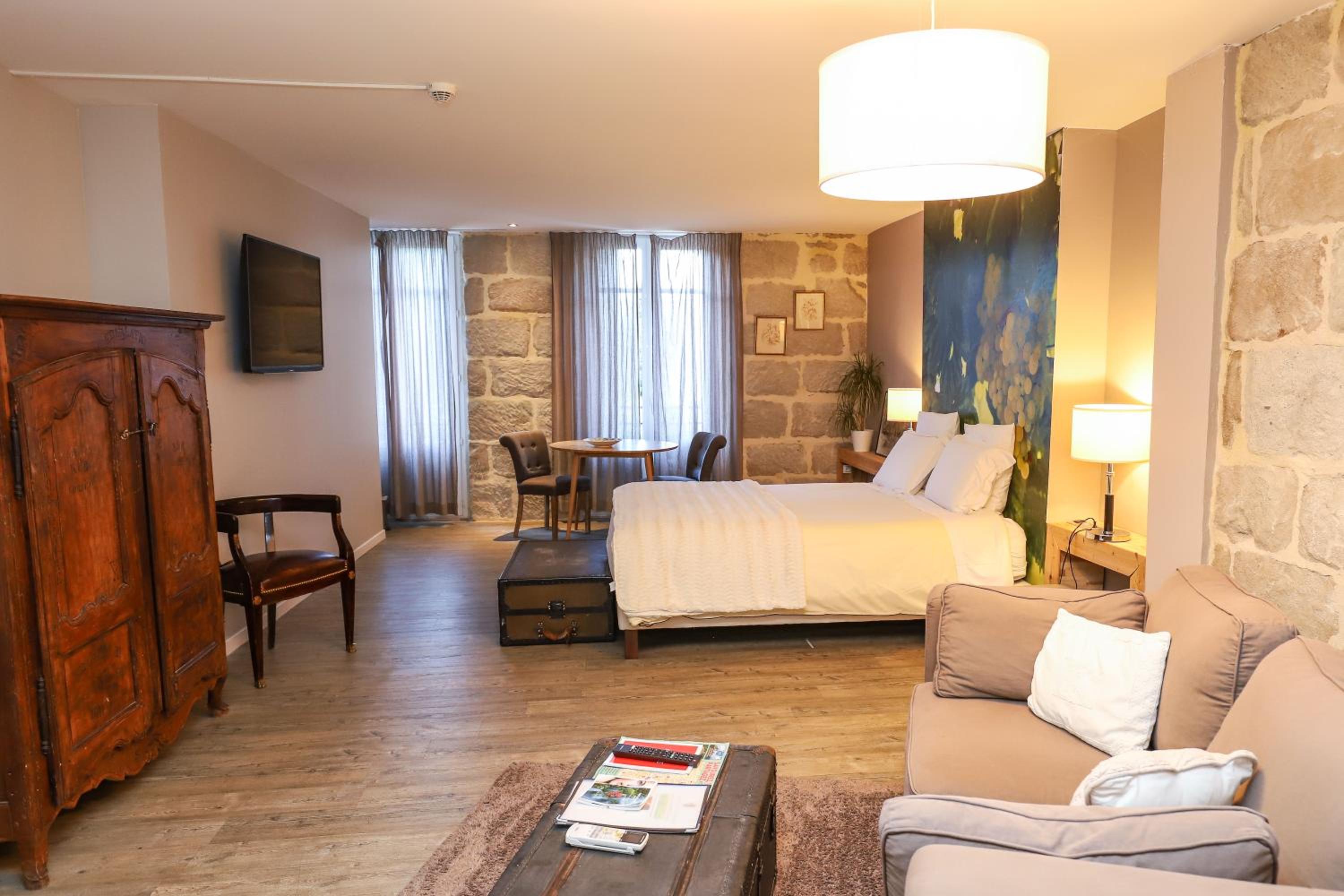 Deluxe Suite