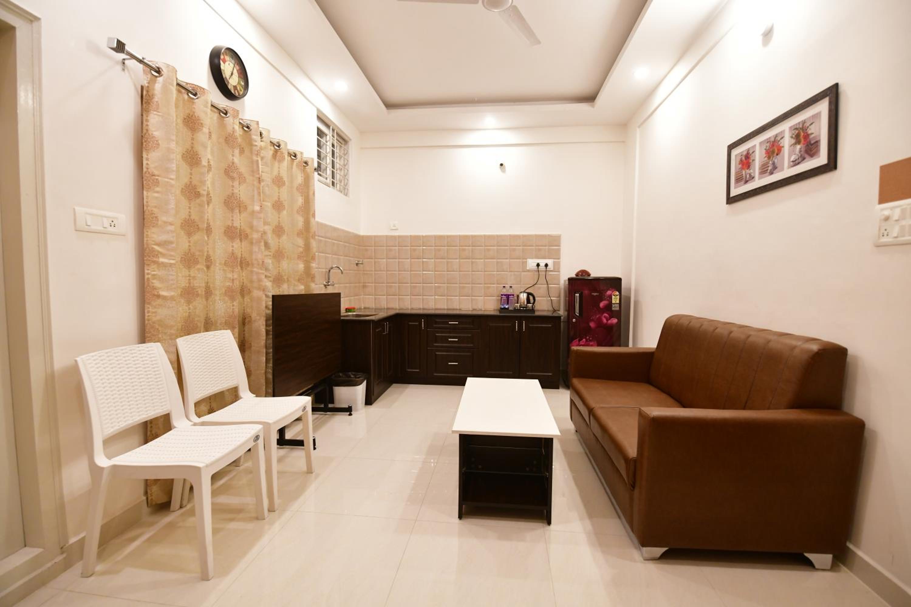 One-Bedroom Apartment - Photo 26