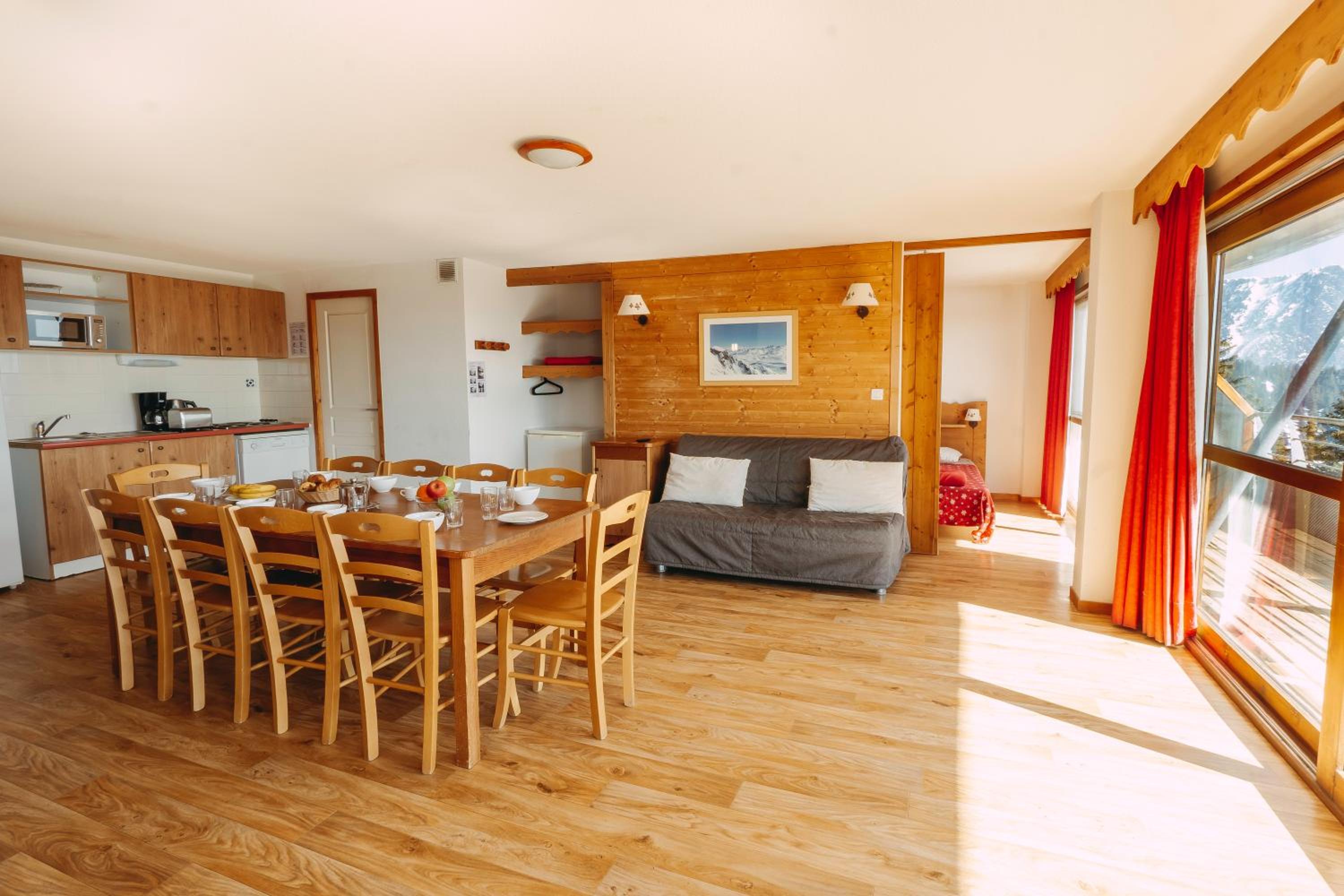 Two-Bedroom Apartment 10 with Balcony close to the Ski Slopes  photo 1