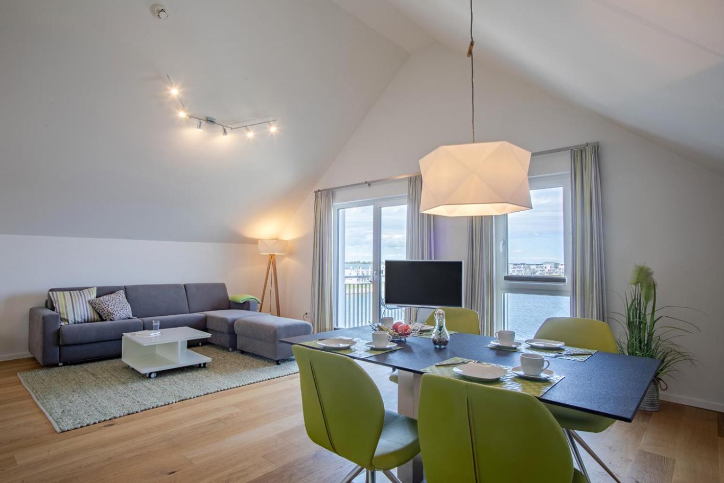 Superior One-Bedroom Apartment with Balcony