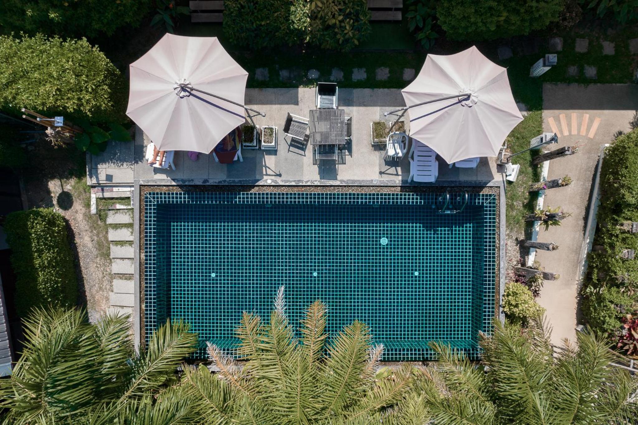 Double or Twin Room with Pool View - Photo 3