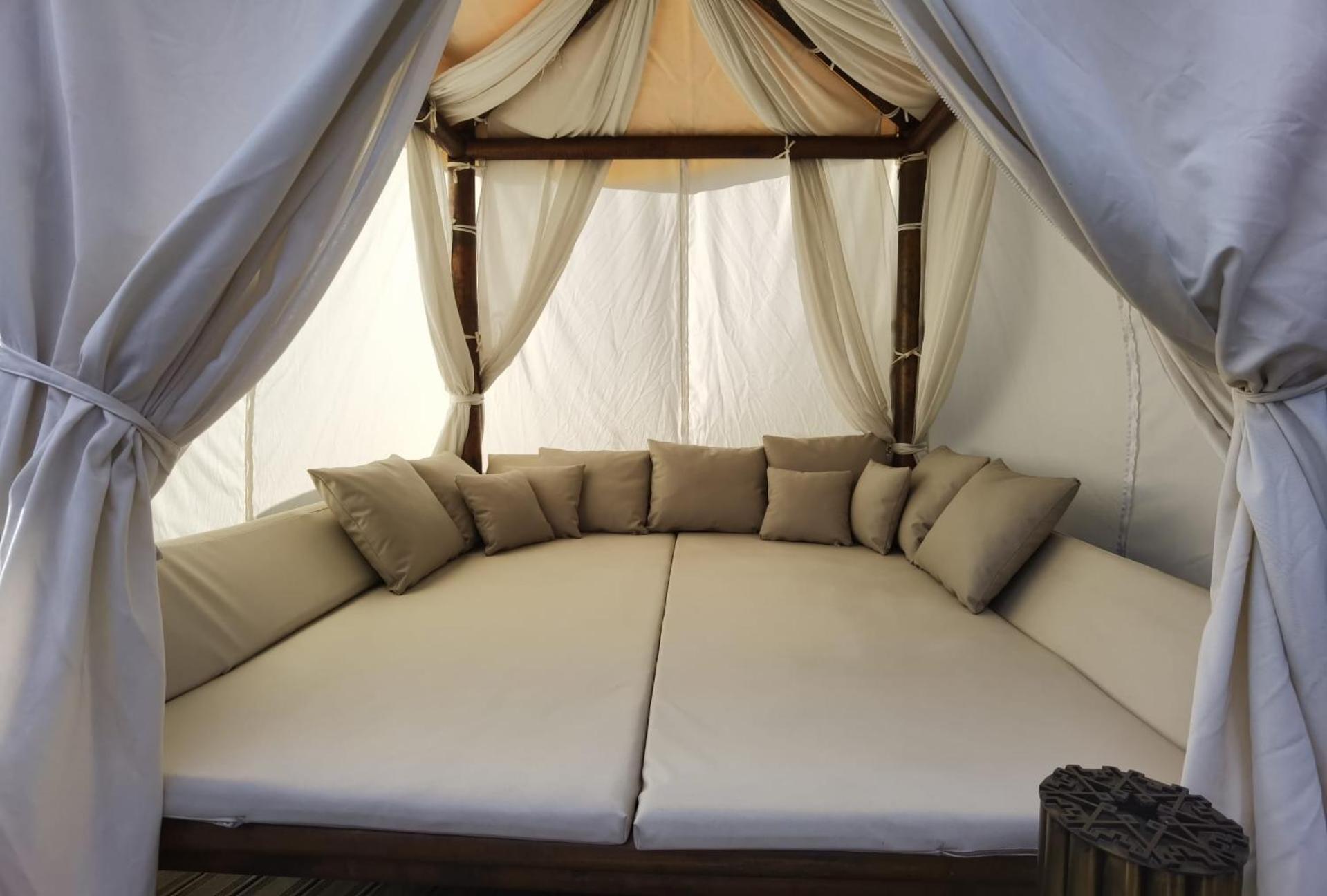 Deluxe Room - Photo 7