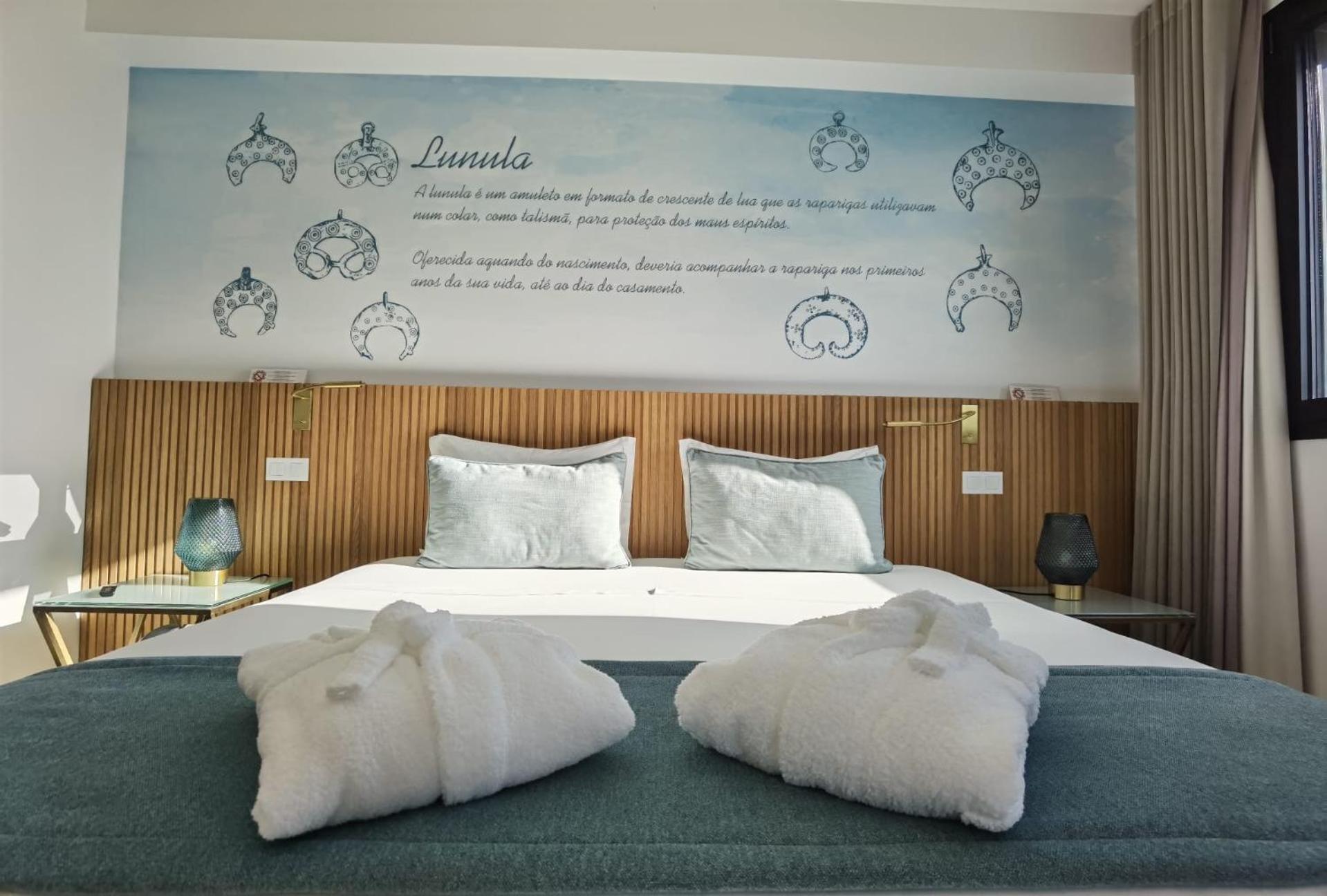 Deluxe Room - Photo 1