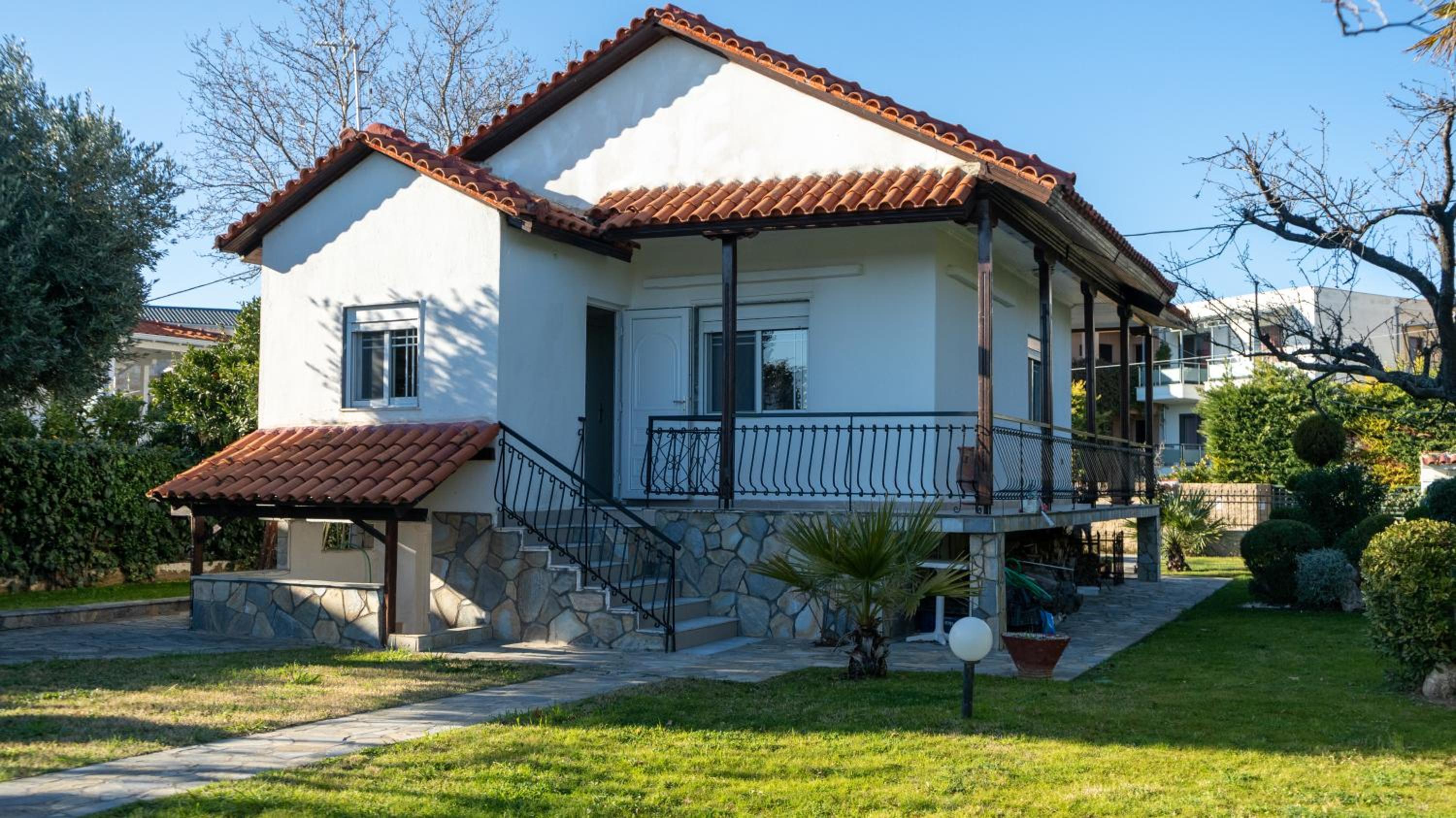 Two-Bedroom House photo 3