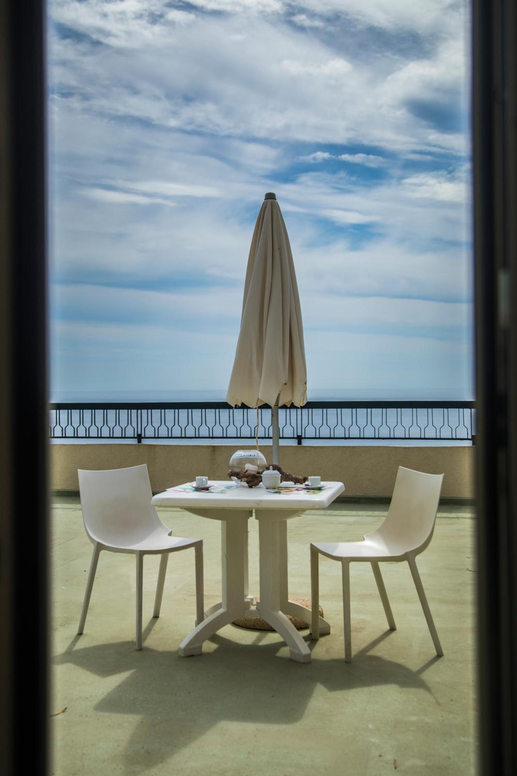 Studio with Terrace