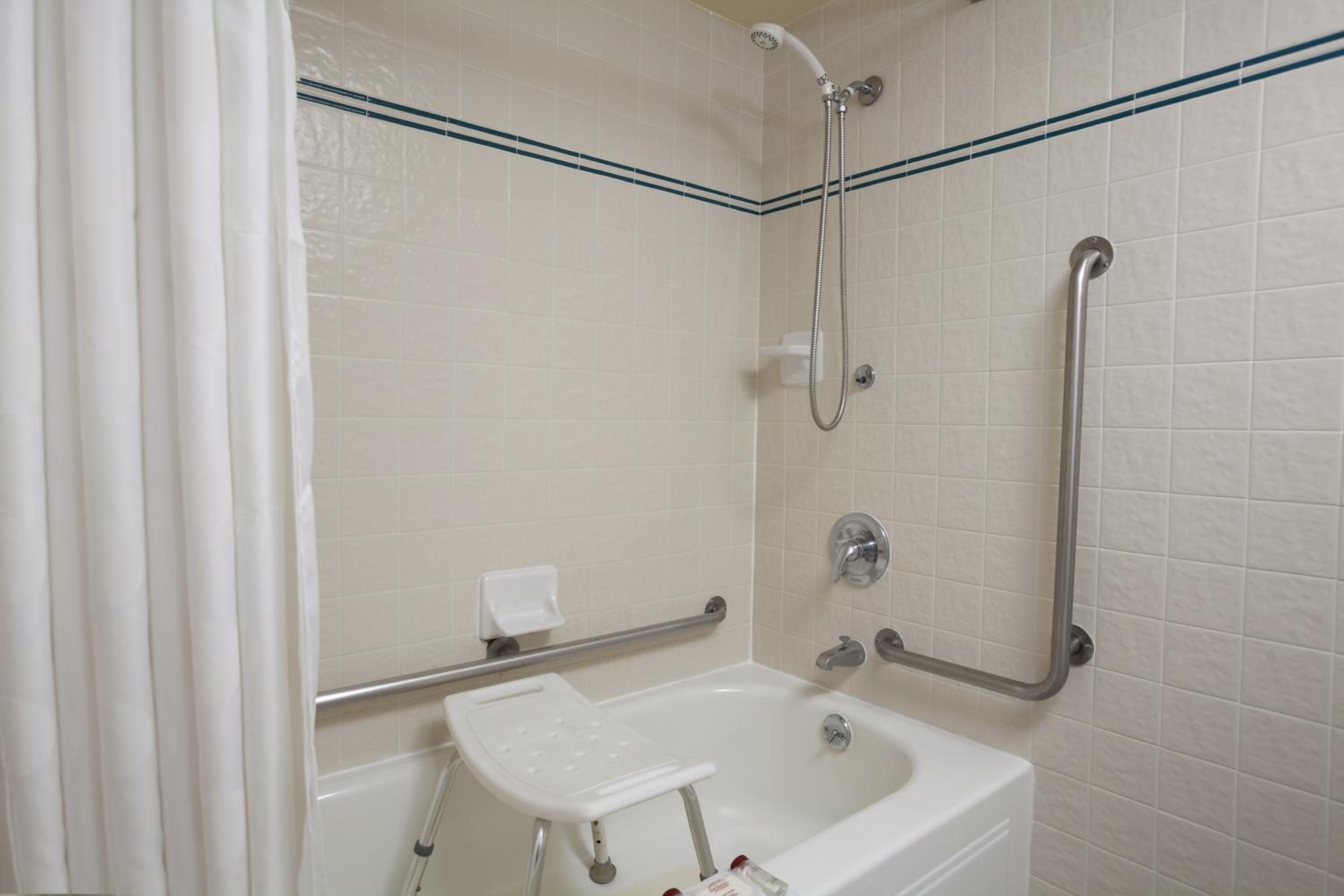 King Room - Mobility Access/Non-Smoking - Photo 2