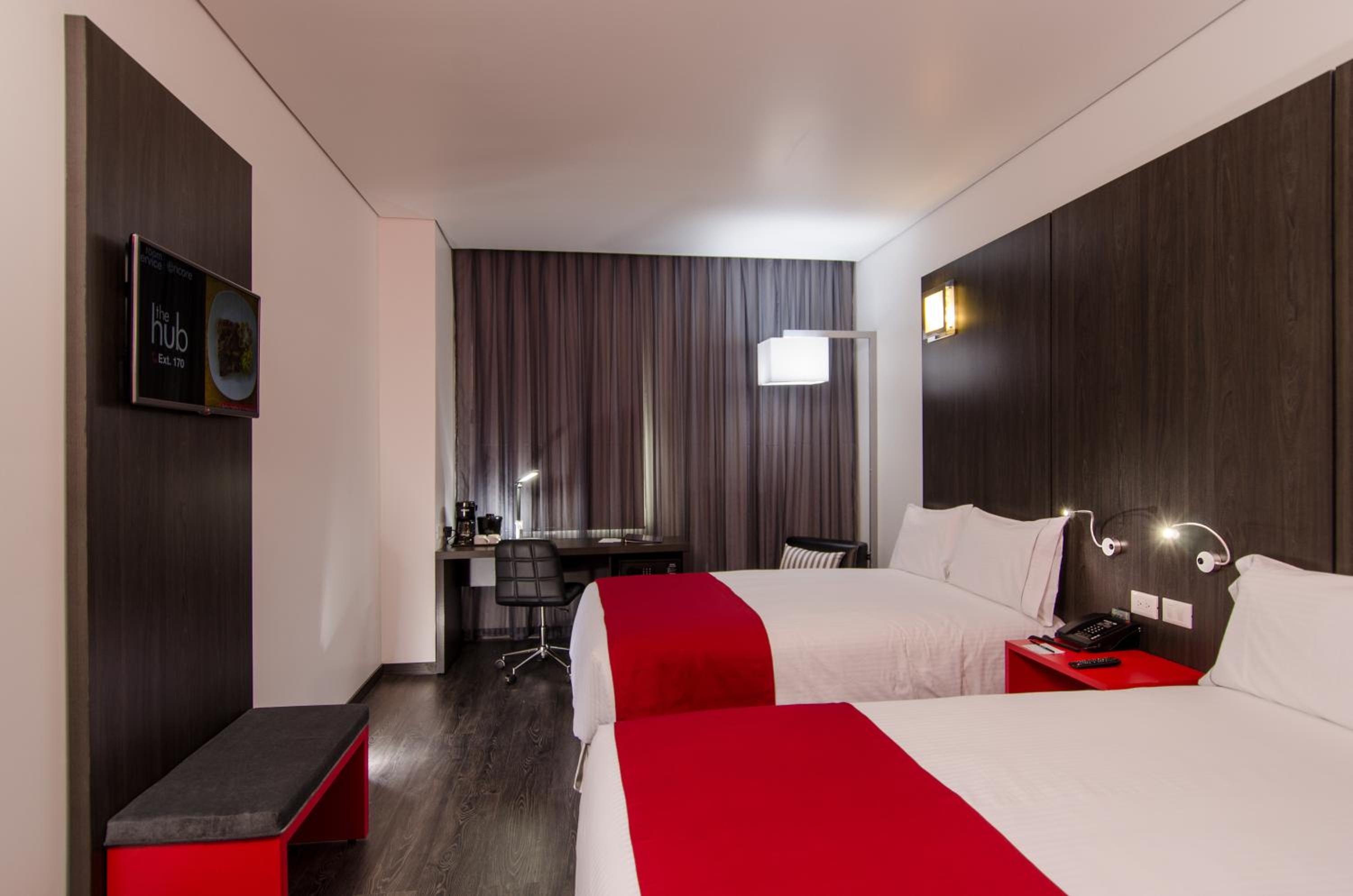 Double Room with Two Double Beds - Non-Smoking photo 2