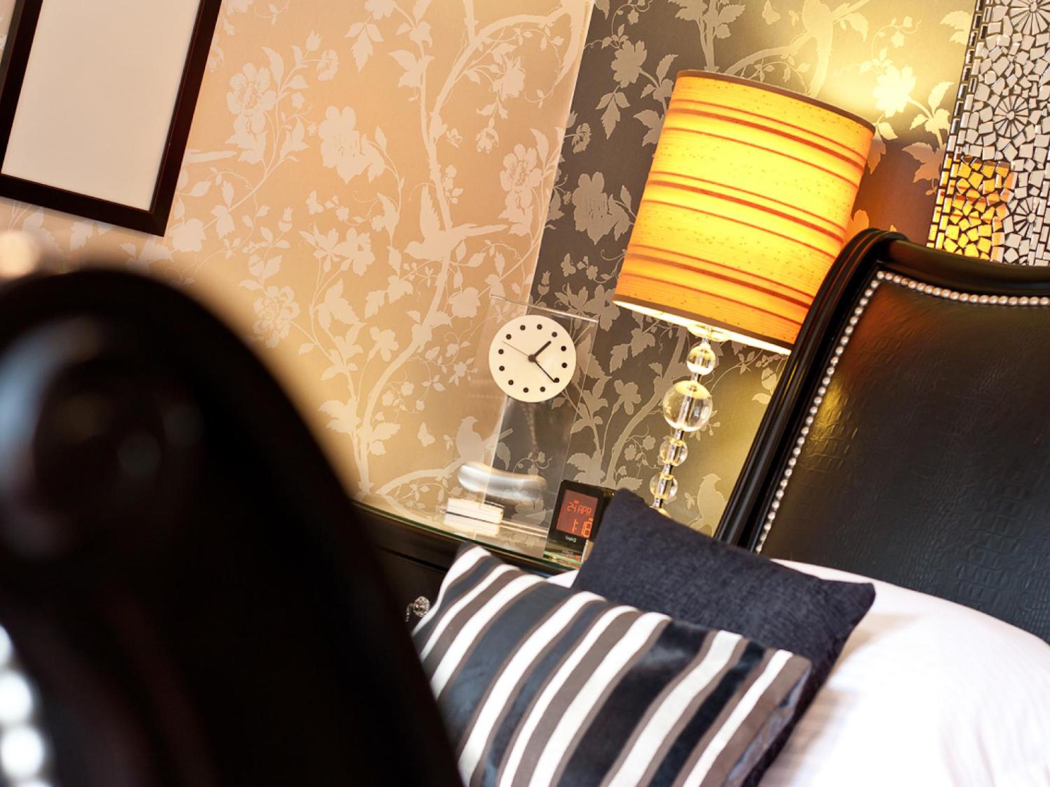 Retreat Suite with Stunning Spa Bathroom - Photo 5