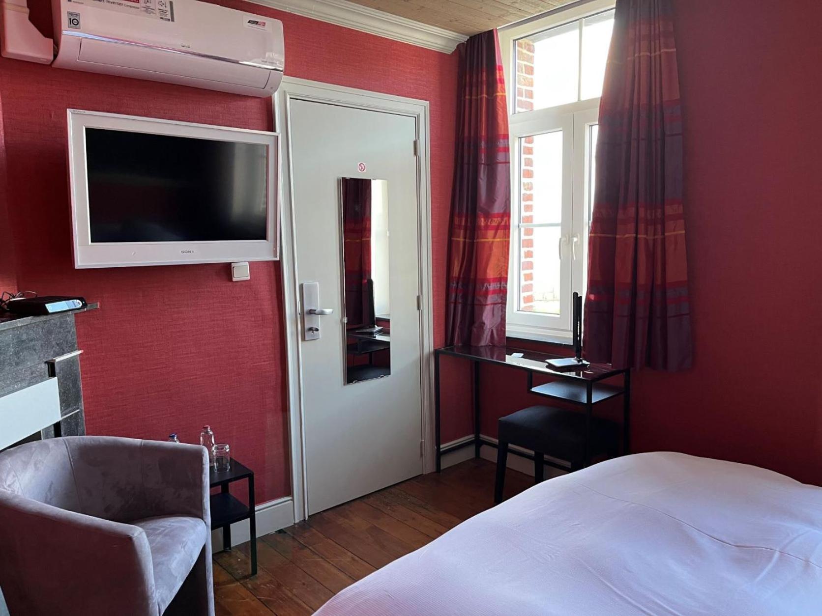 Small Double or Twin Room