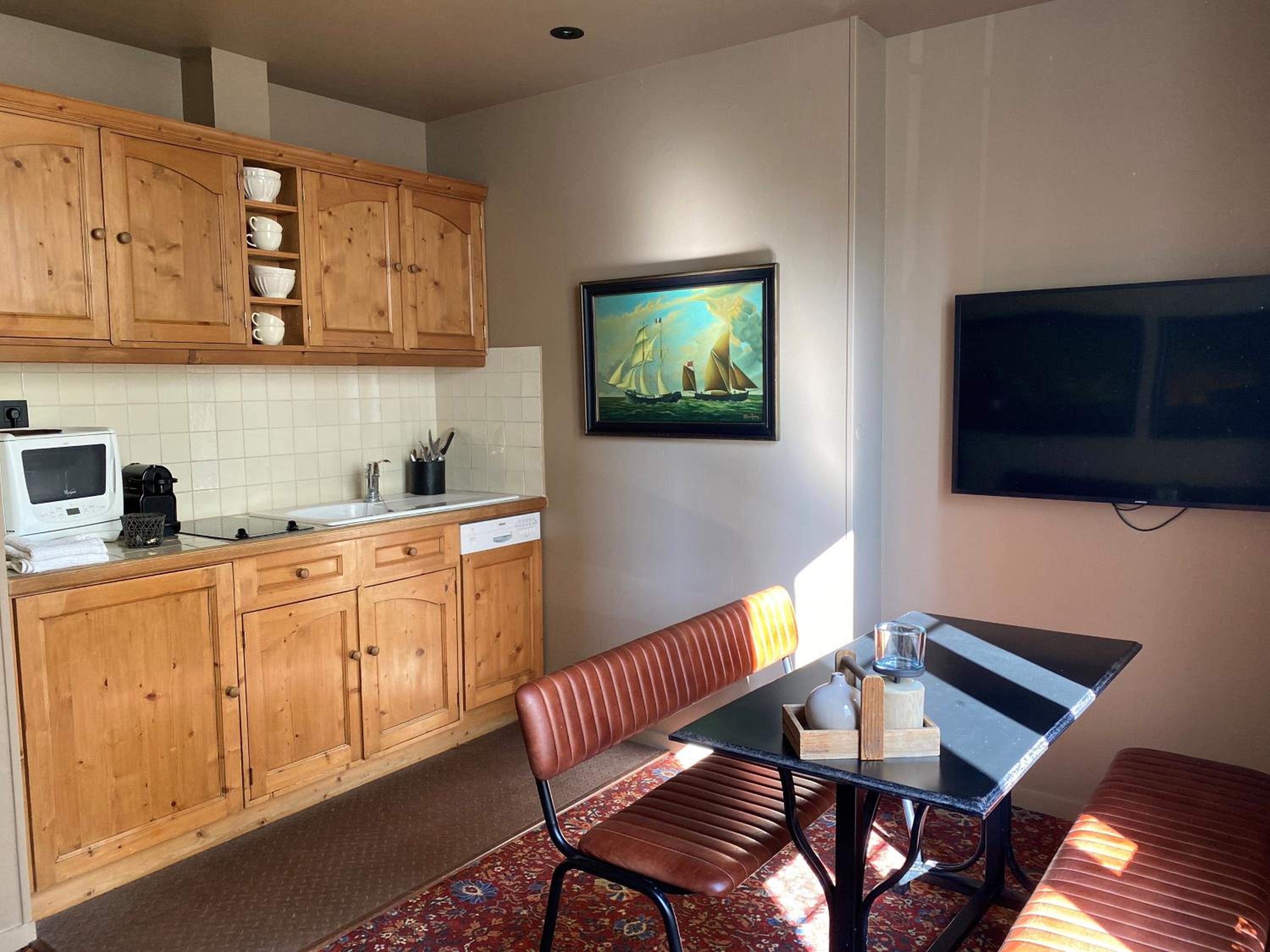 Apartment - Photo 4