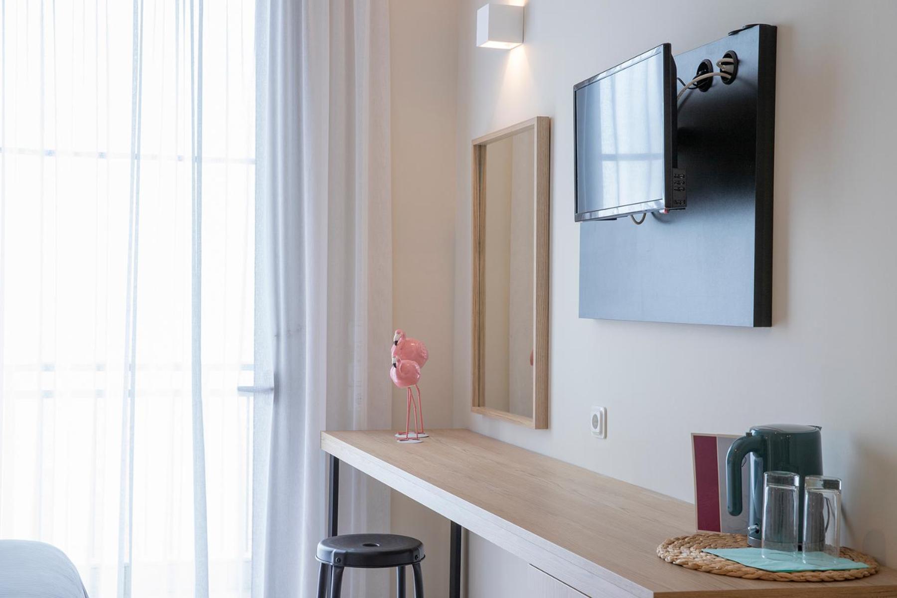 Deluxe Double Room with Sea View - Photo 20