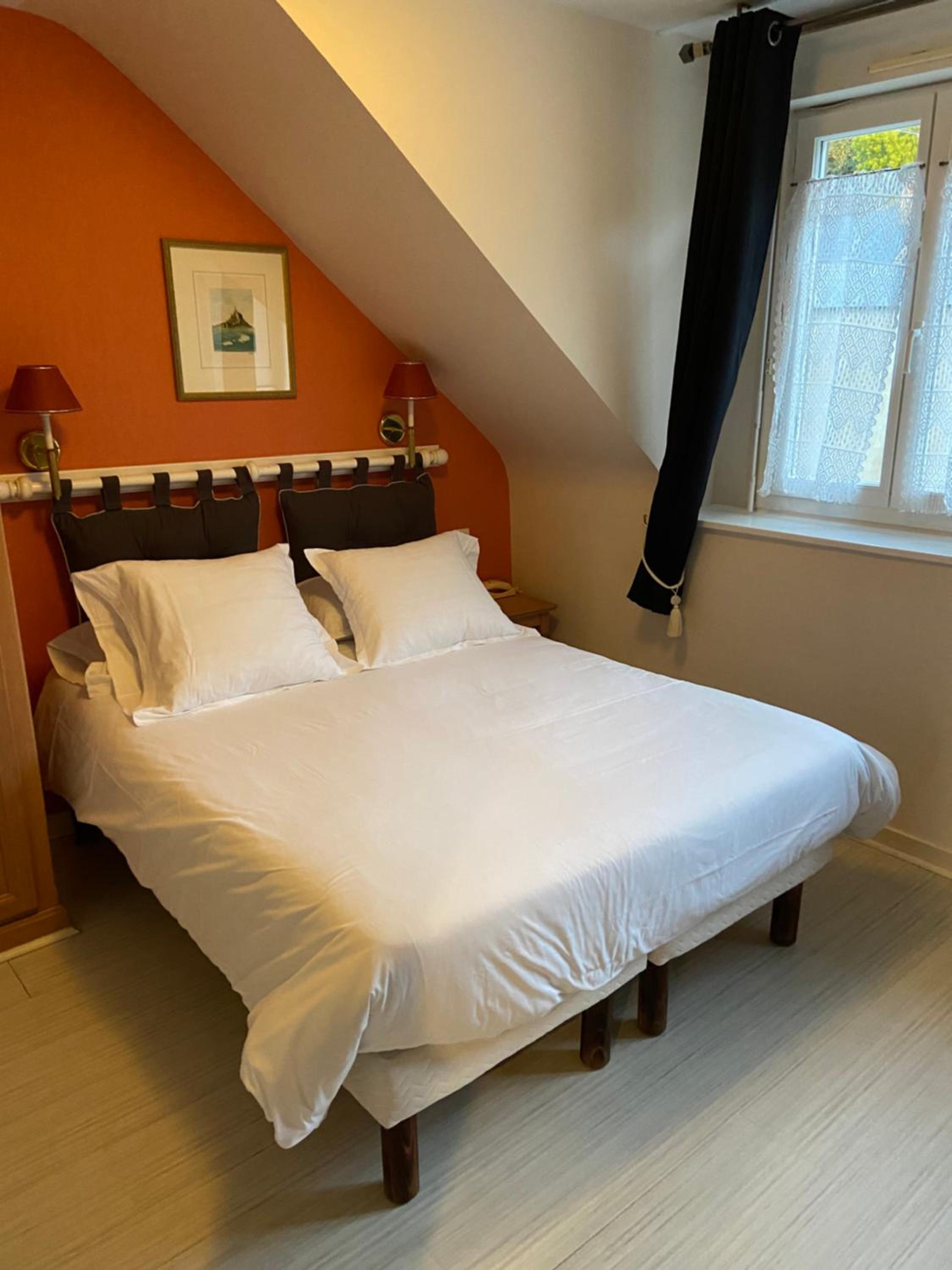 Double Room Court View