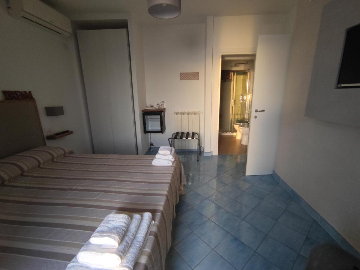 Double Room with Balcony and Sea View