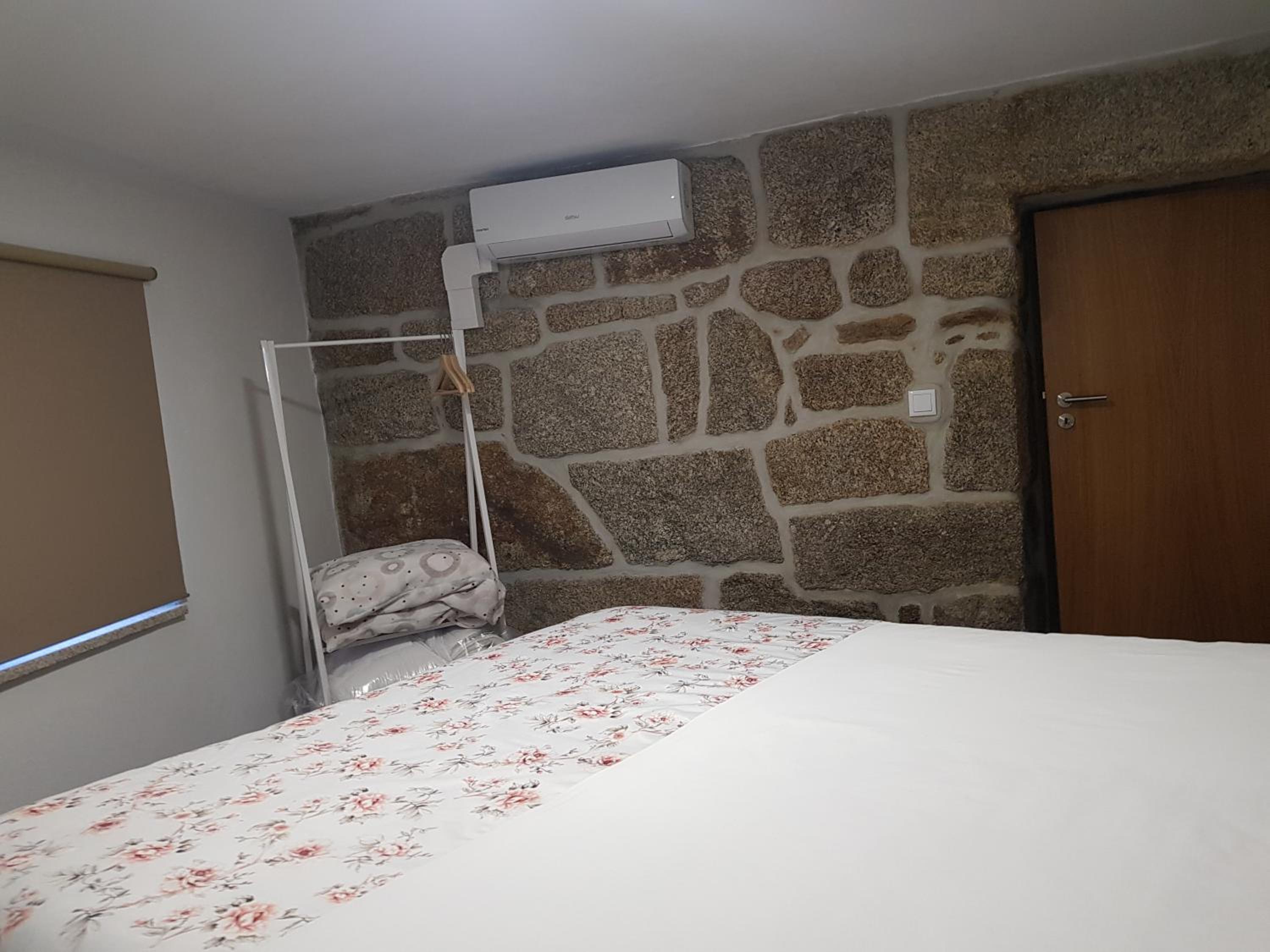 Two-Bedroom House - Photo 31