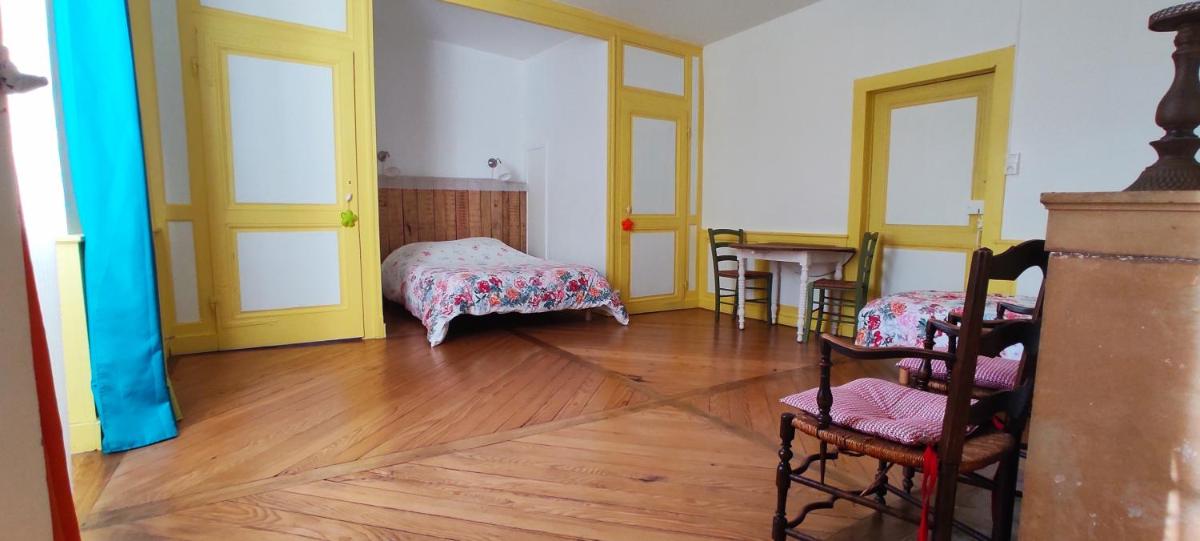 Apartment with Garden View - Photo 8