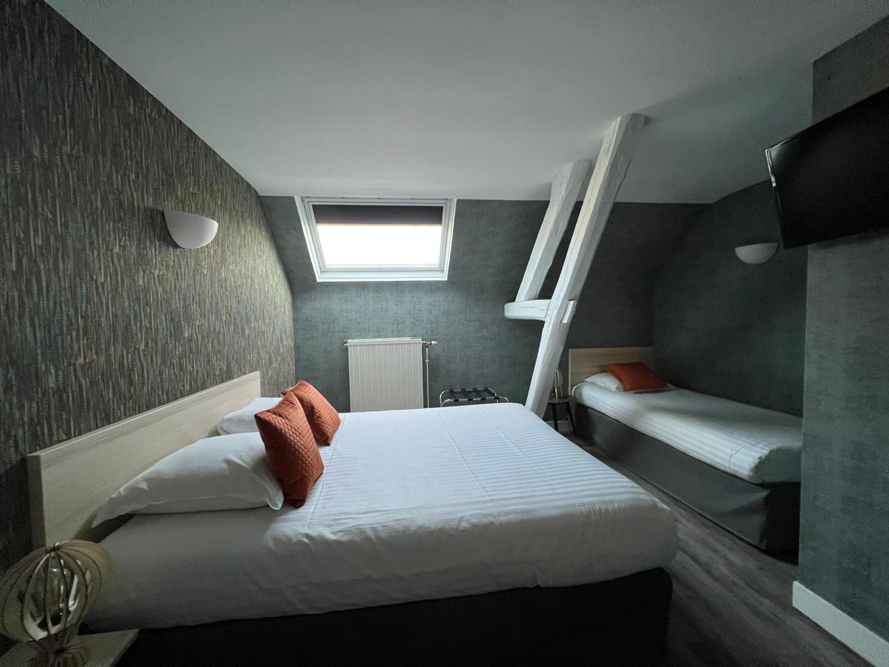 Comfort Triple Room - Photo 8